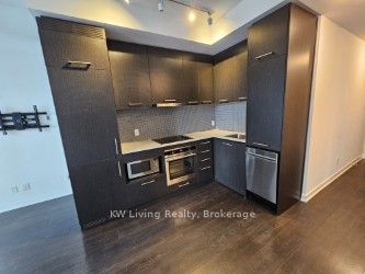 #4012 - 87 Peter Street Property Photo 4