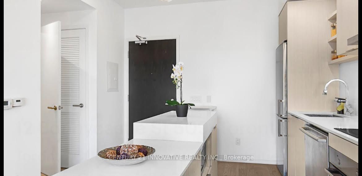 #509 - 12 Bonnycastle Street Property Photo 12