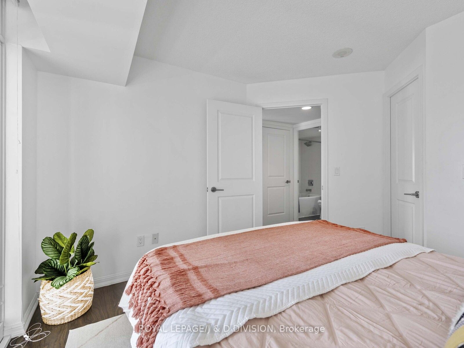 #1202 - 65 East Liberty Street Property Photo 19