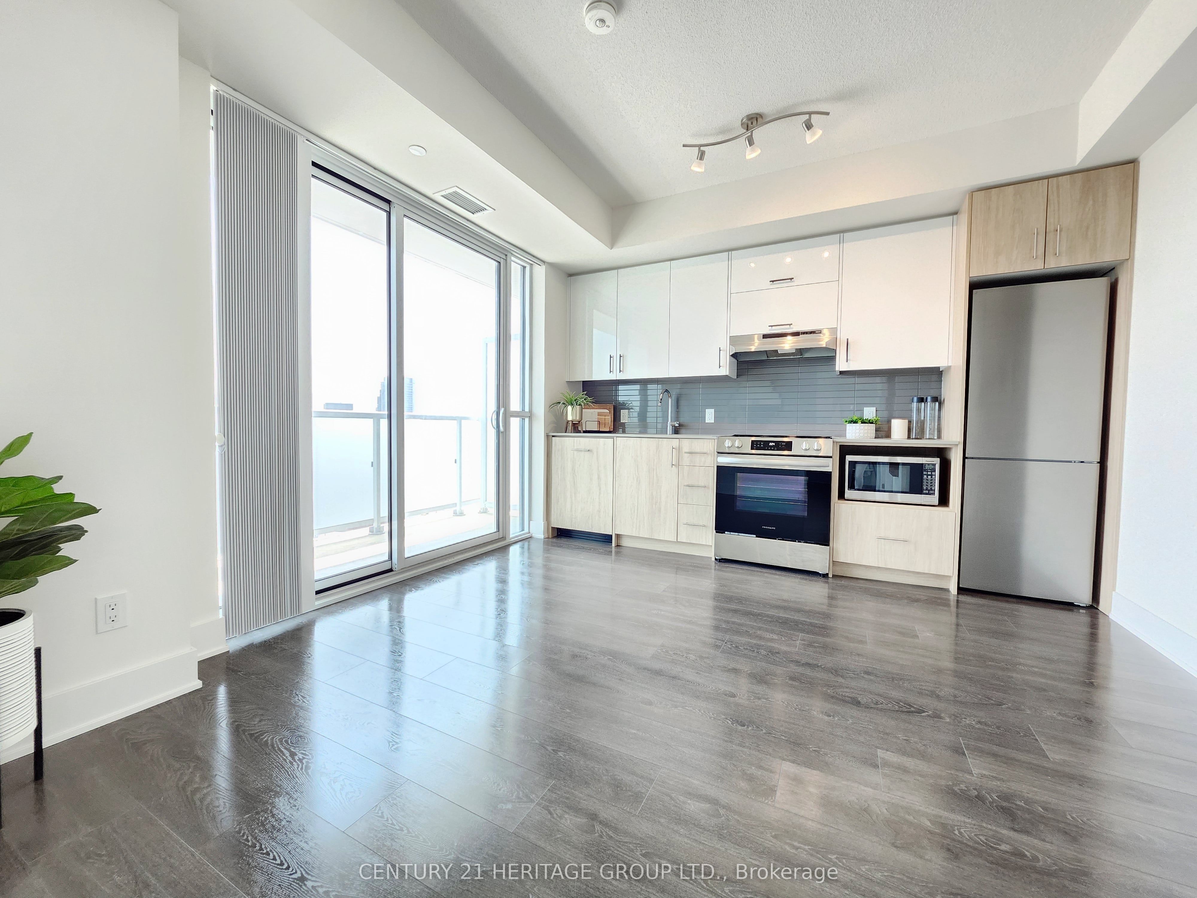 #2112 - 188 Fairview Mall Drive Property Photo 2