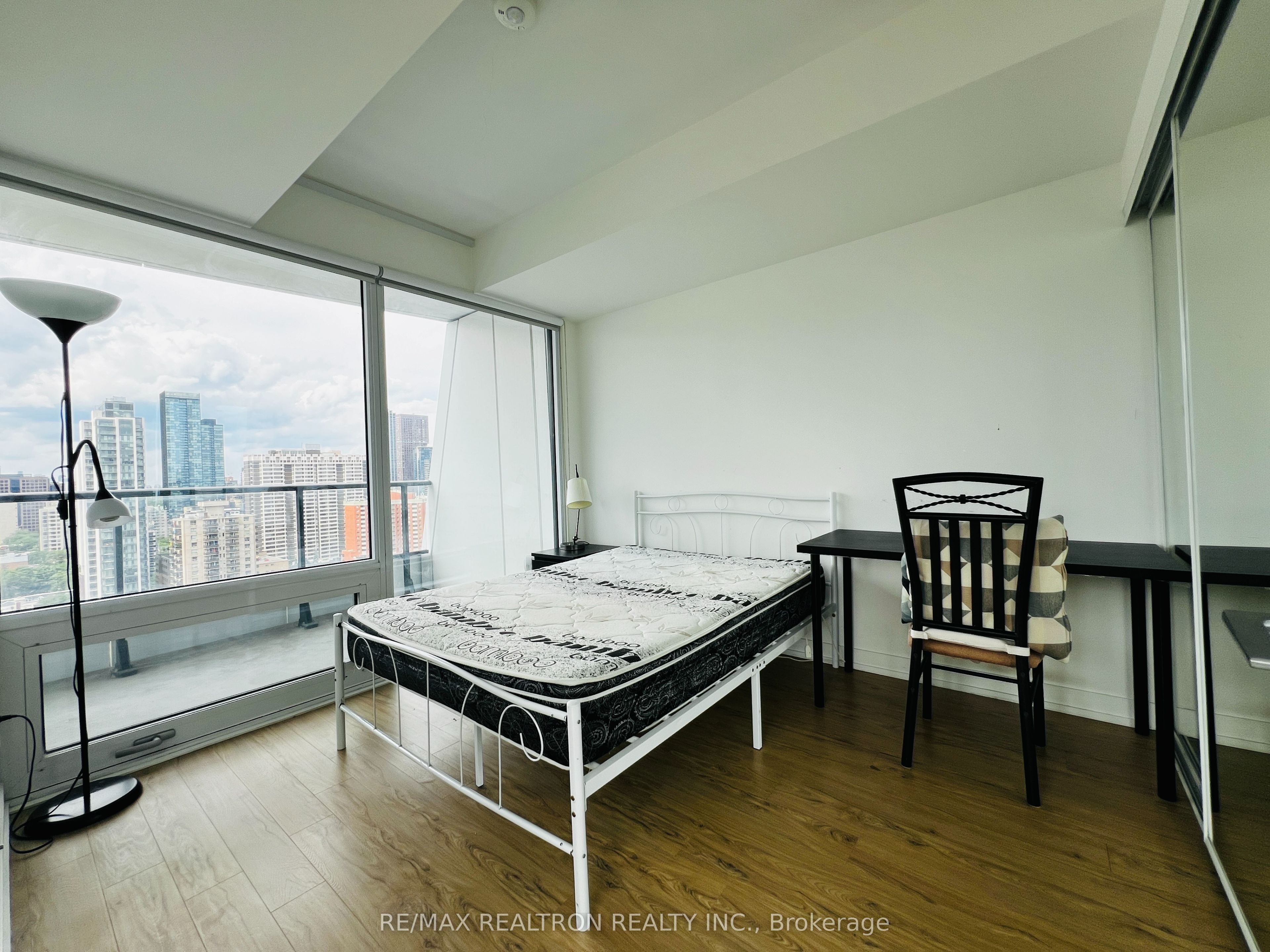 #2606 - 85 Wood Street Property Photo 15