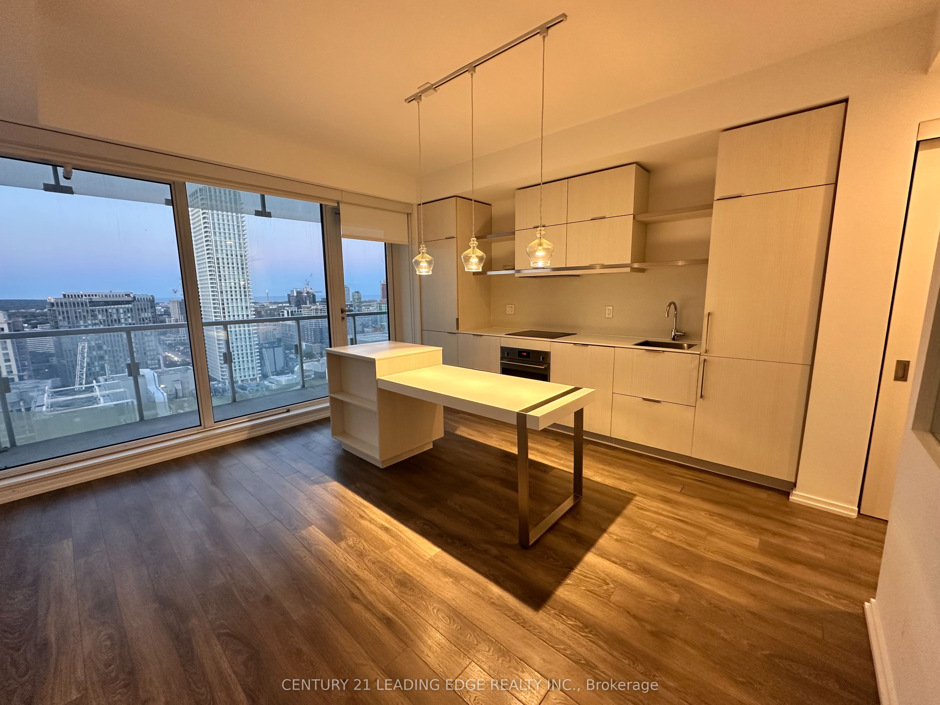 #2603 - 197 Yonge Street Property Photo 7
