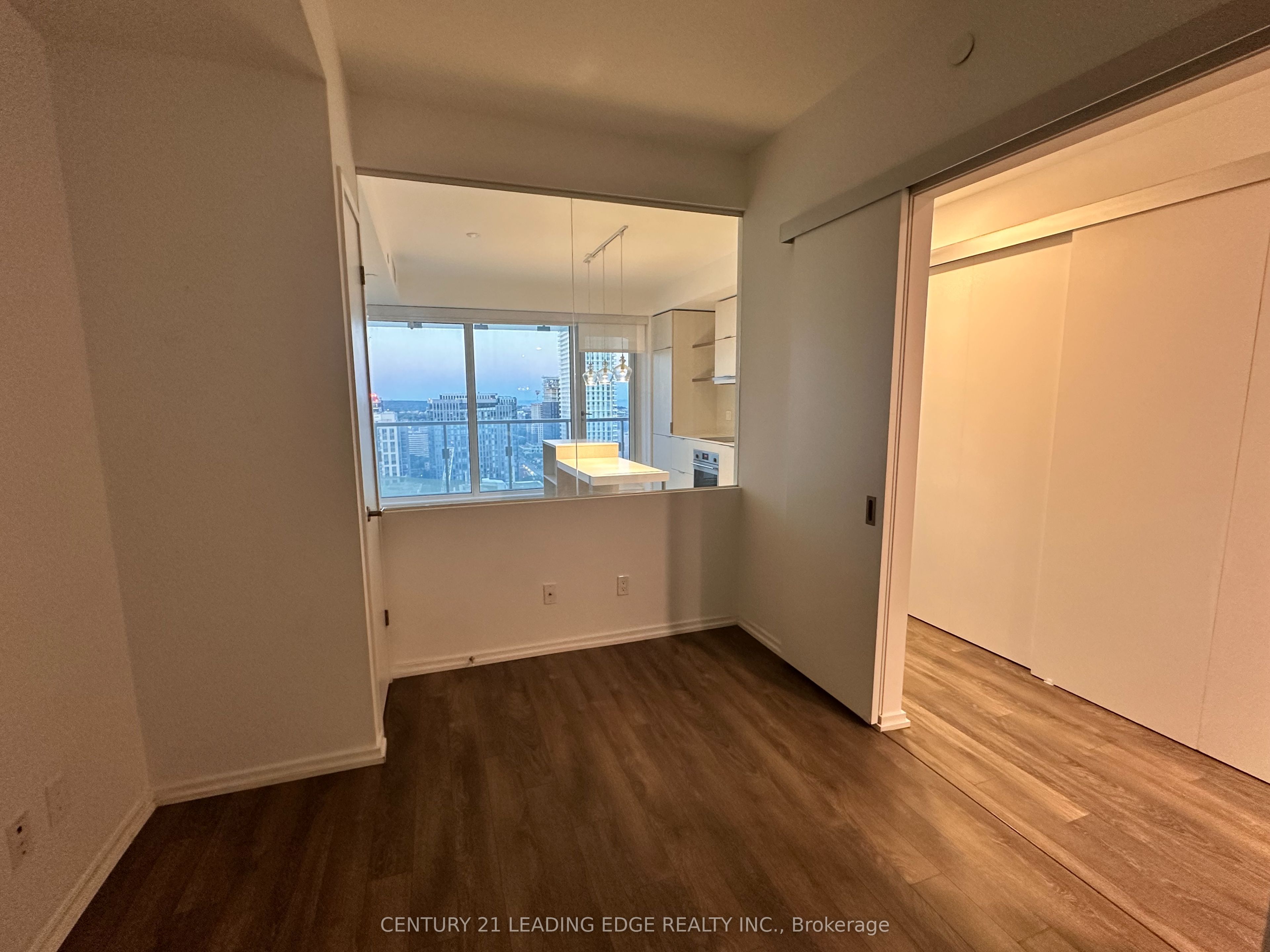 #2603 - 197 Yonge Street Property Photo 9