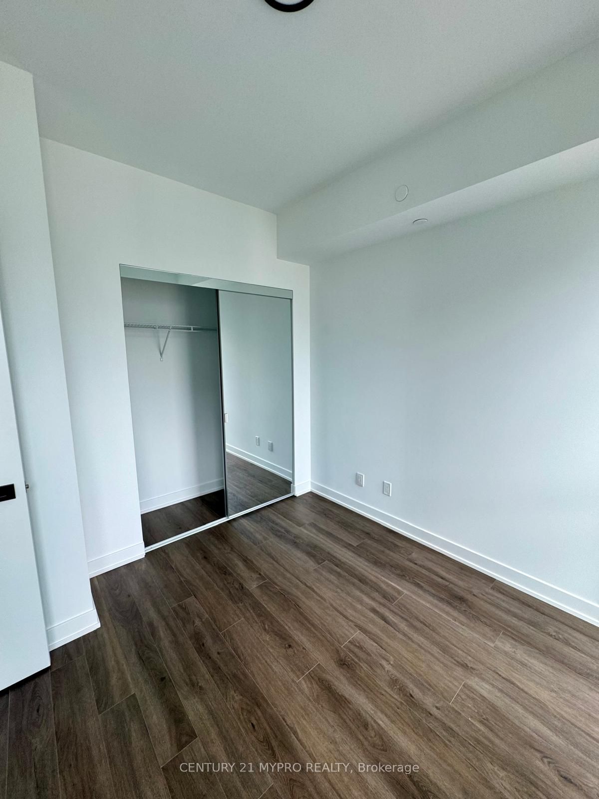 #3001 - 327 King Street Property Photo 8