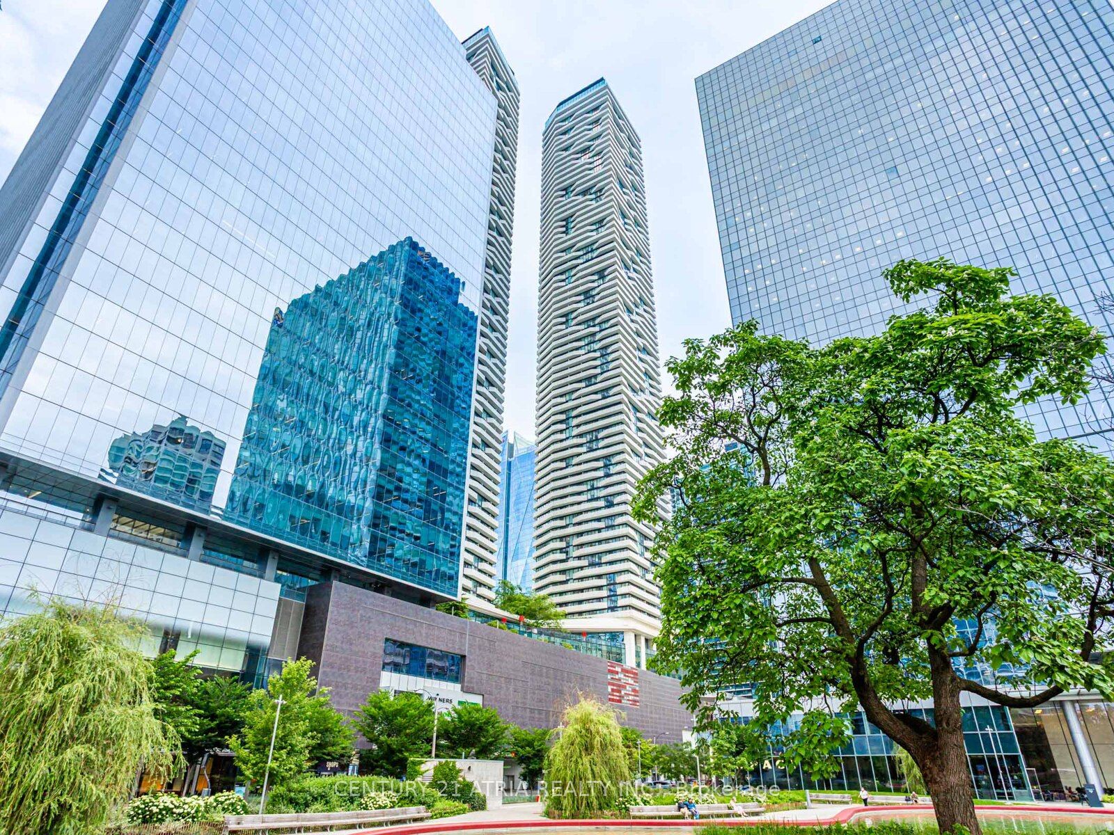 #1704 - 88 Harbour Street Property Photo 1