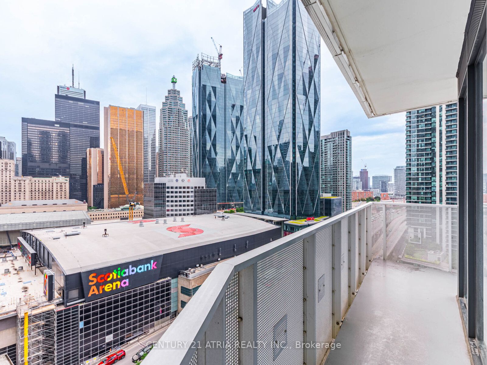 #1704 - 88 Harbour Street Property Photo 24
