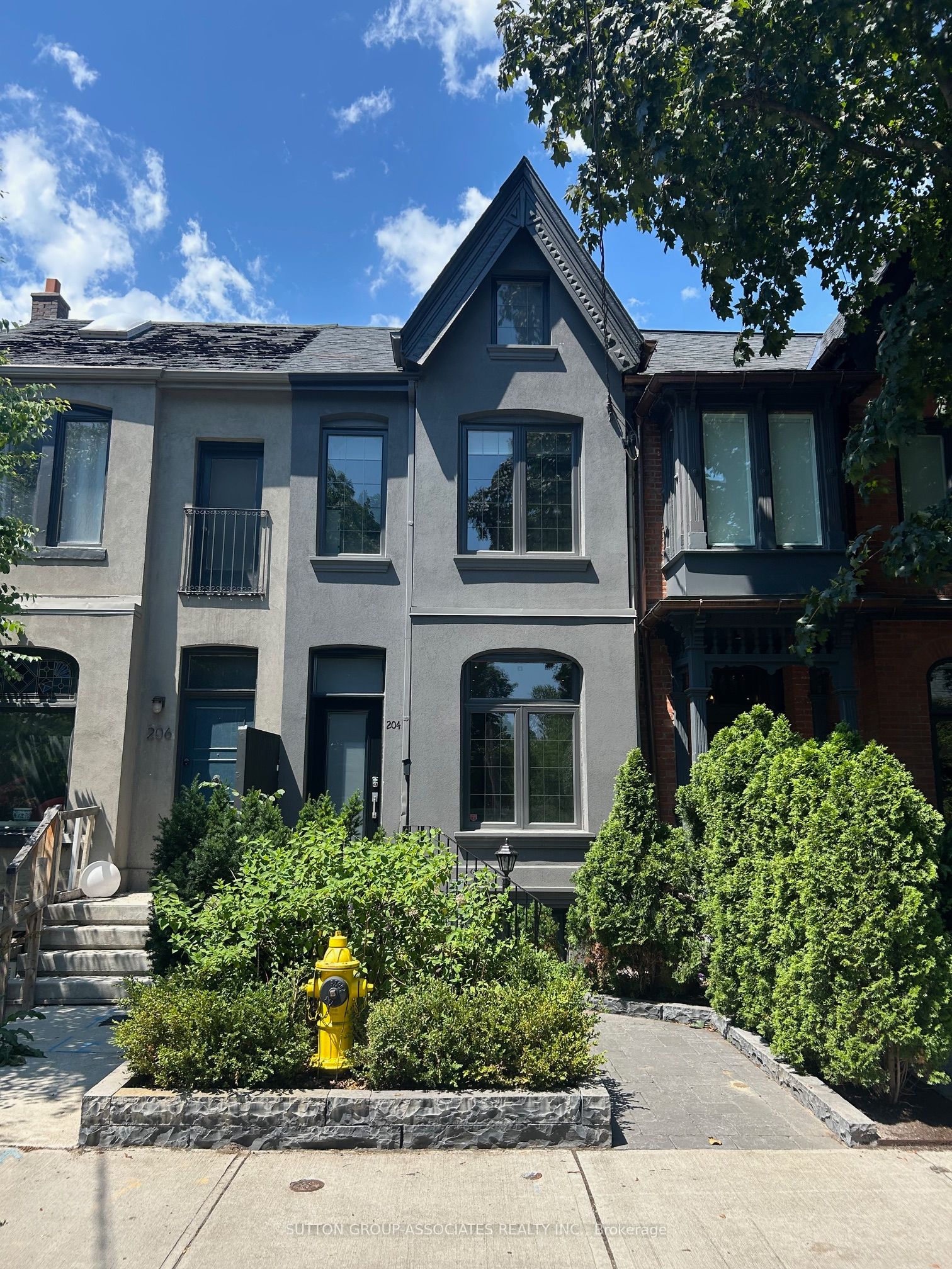 204 Macpherson Avenue Property Photo 1