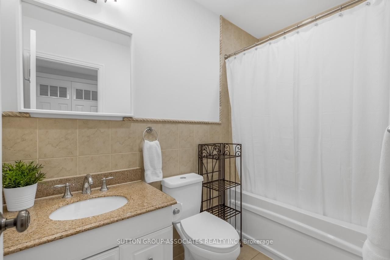 204 Macpherson Avenue Property Photo 14