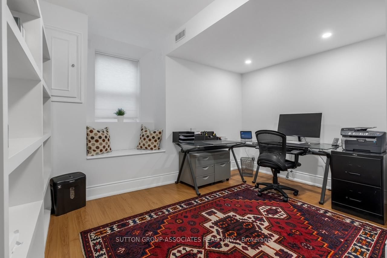204 Macpherson Avenue Property Photo 15