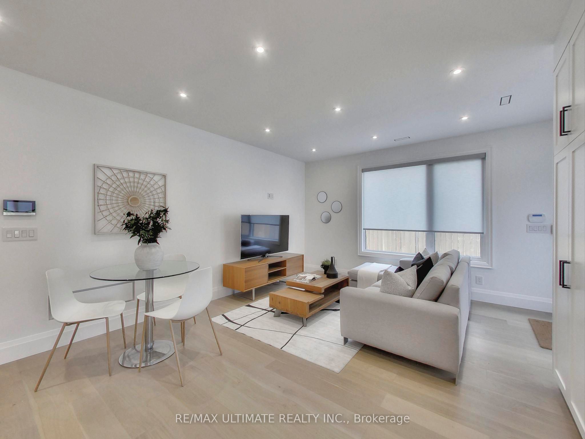 #101 - 387 Glenholme Avenue Property Photo 6