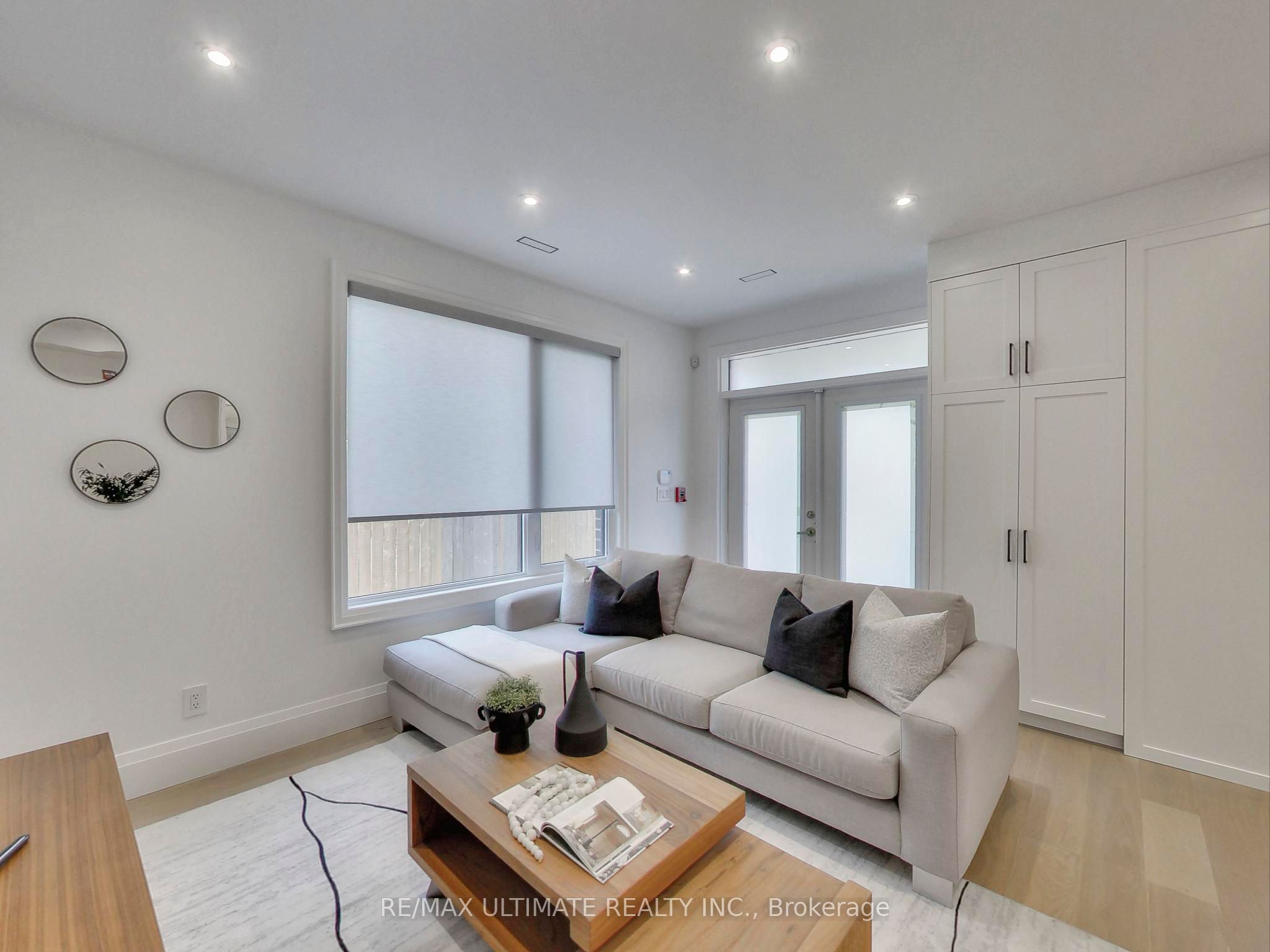 #101 - 387 Glenholme Avenue Property Photo 9