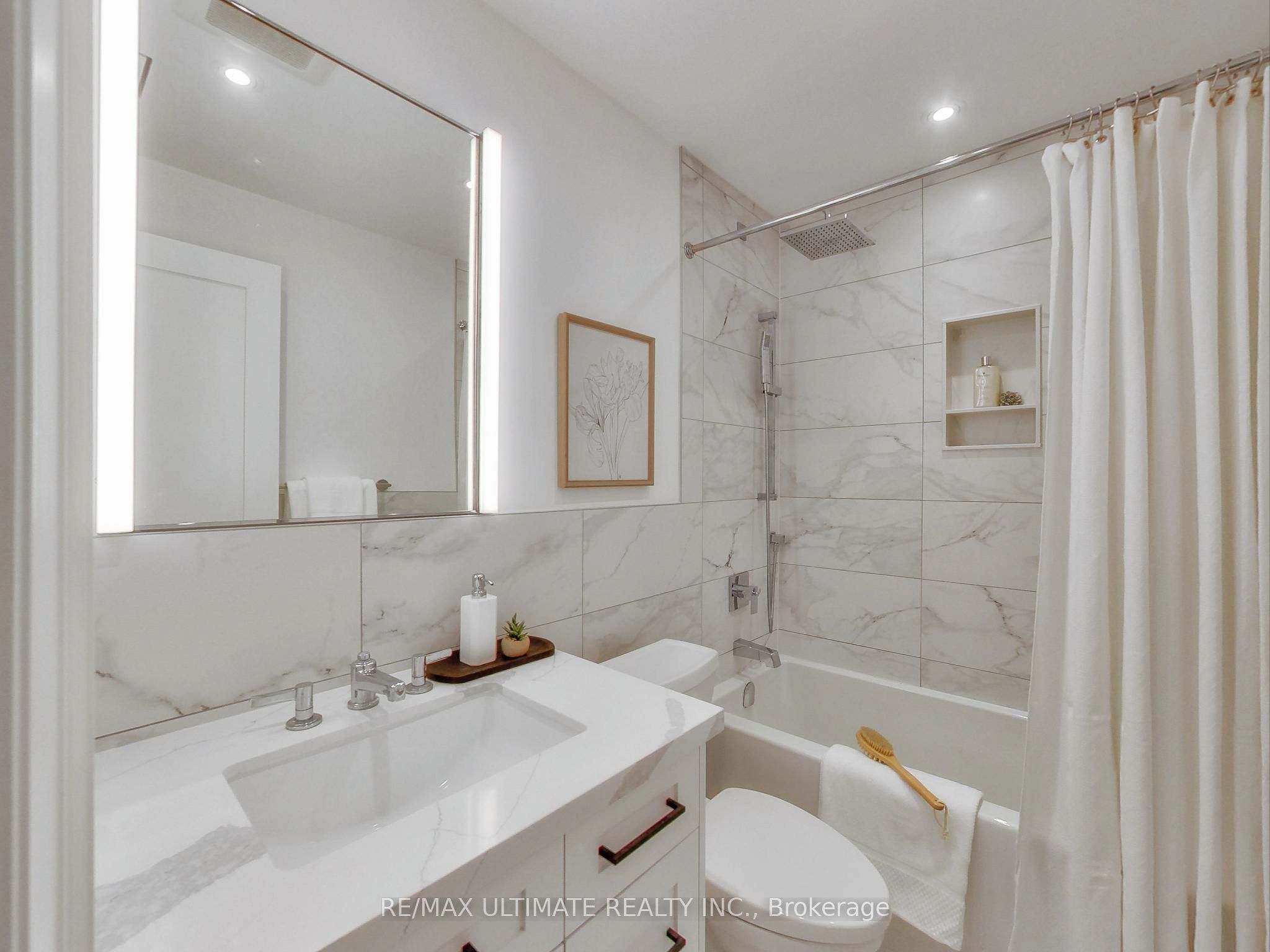#101 - 387 Glenholme Avenue Property Photo 18