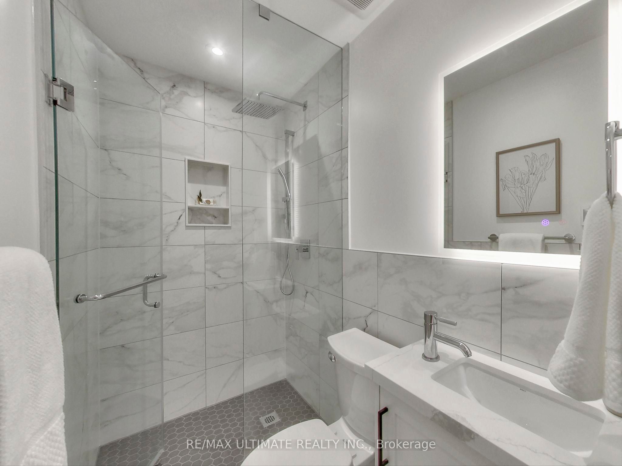 #101 - 387 Glenholme Avenue Property Photo 21