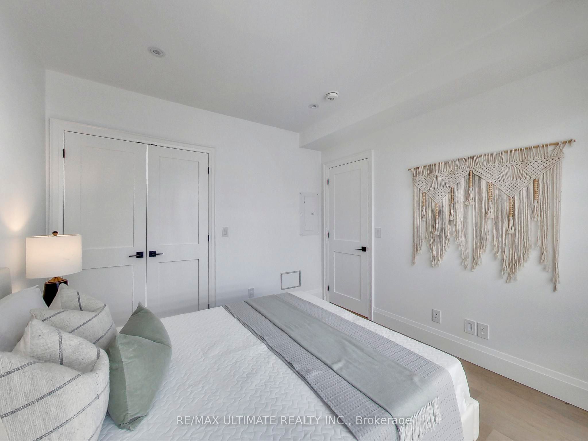#101 - 387 Glenholme Avenue Property Photo 25