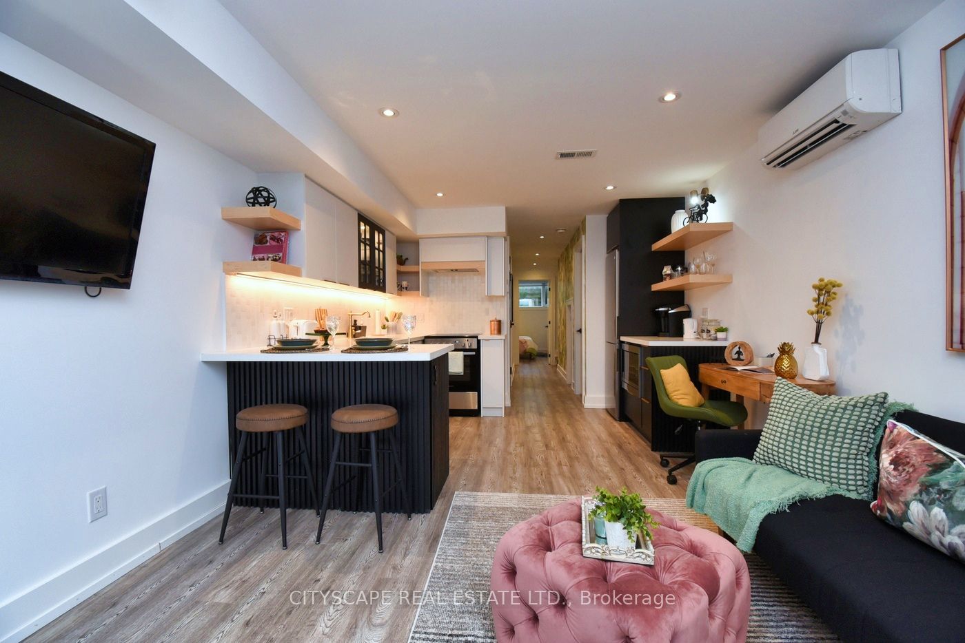 #b - 703 Markham Street Property Photo 5