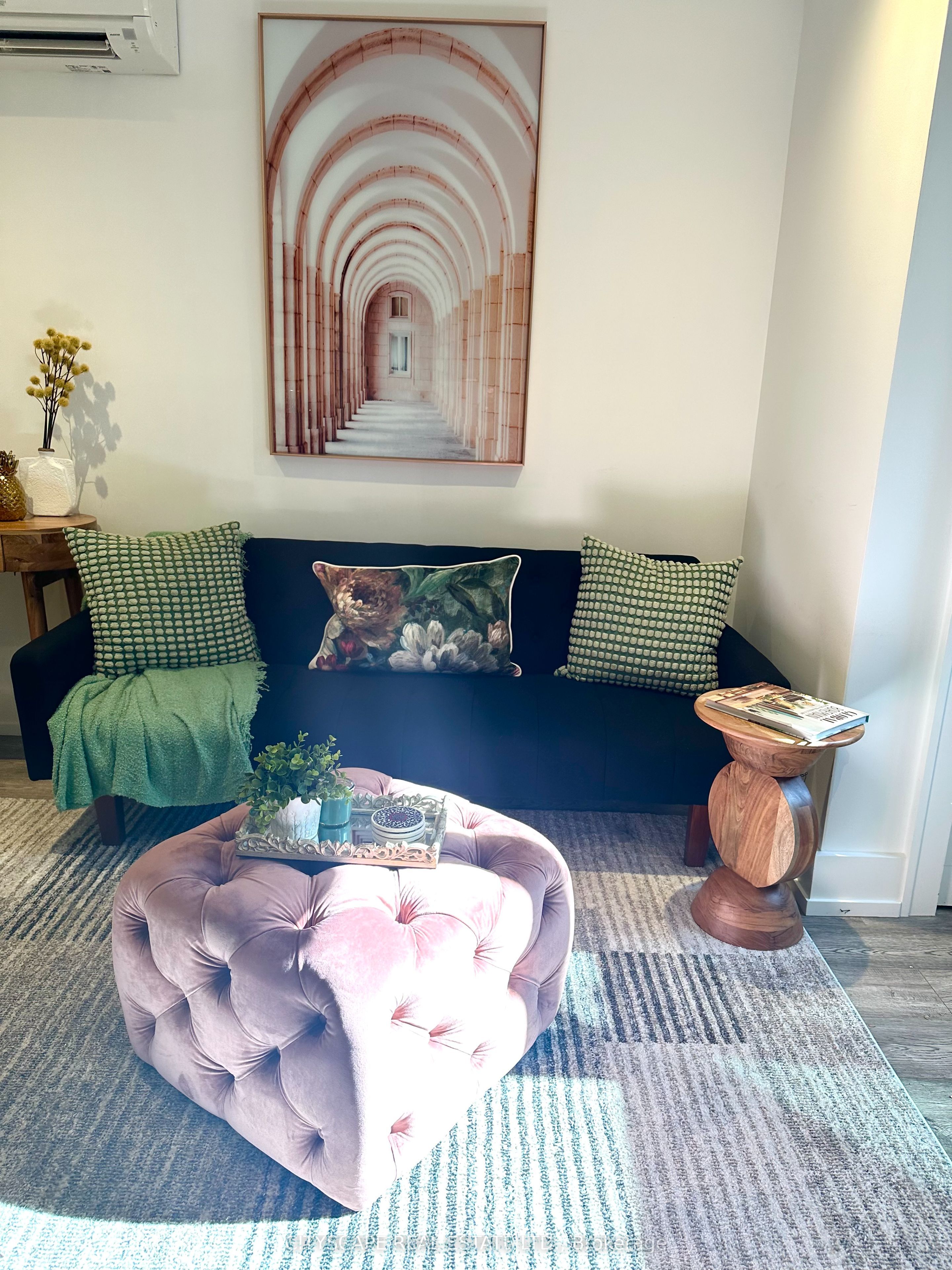 #b - 703 Markham Street Property Photo 6