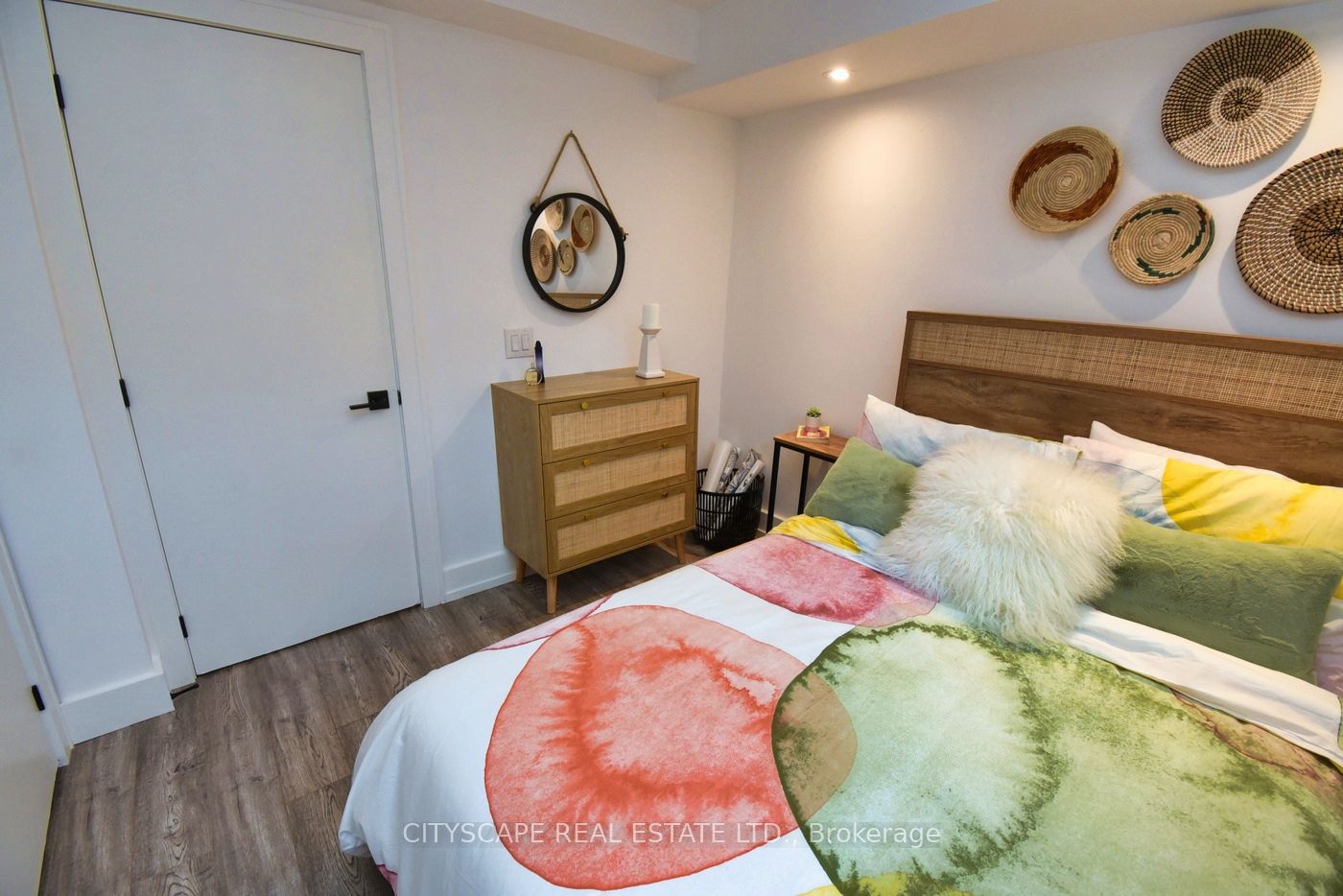 #b - 703 Markham Street Property Photo 16