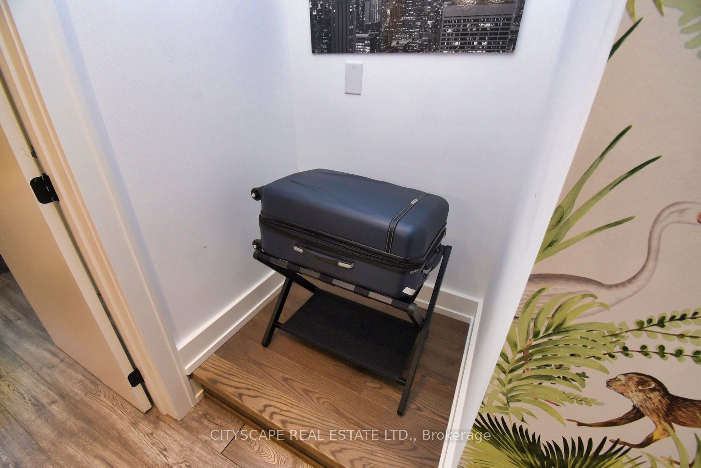 #b - 703 Markham Street Property Photo 17