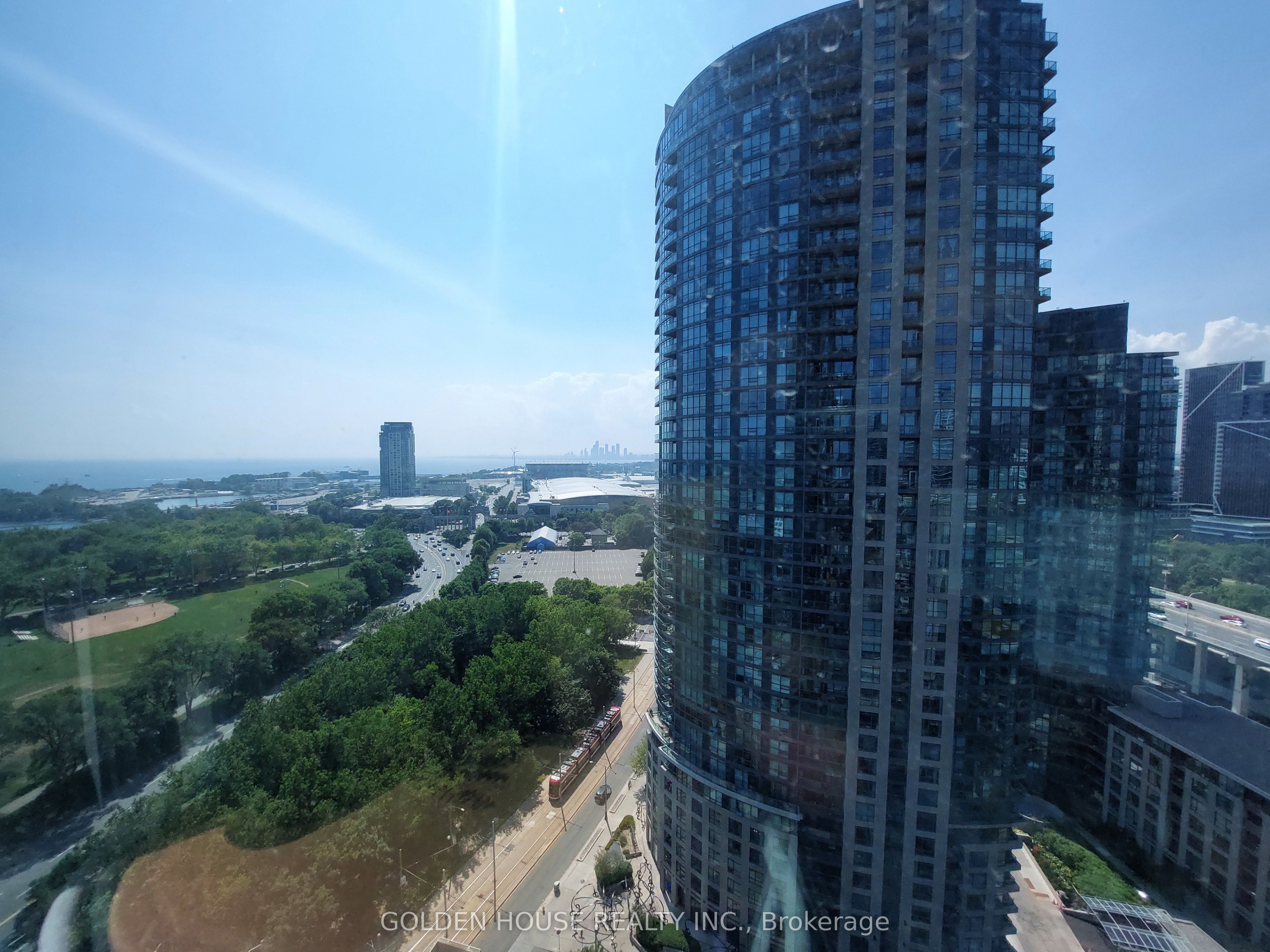 #2309 - 215 Fort York Boulevard Property Photo 2