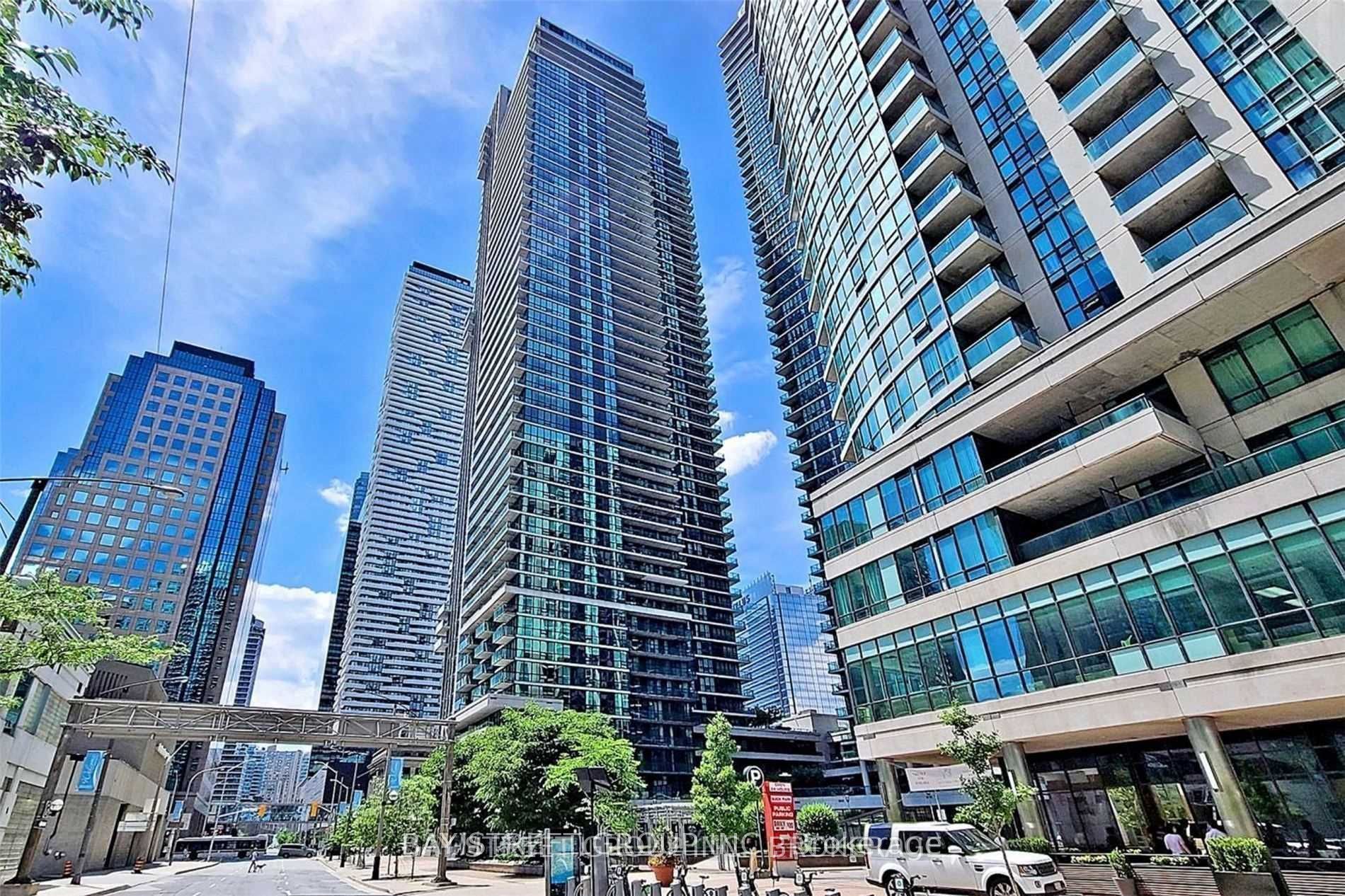 #807 - 33 Bay Street Property Photo 1