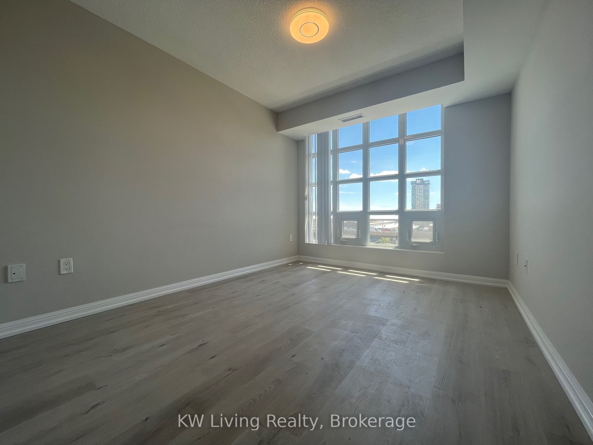 #604 - 75 East Liberty Street Property Photo 7