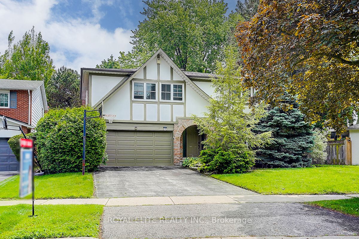 11 Abbeywood Trail Property Photo 4