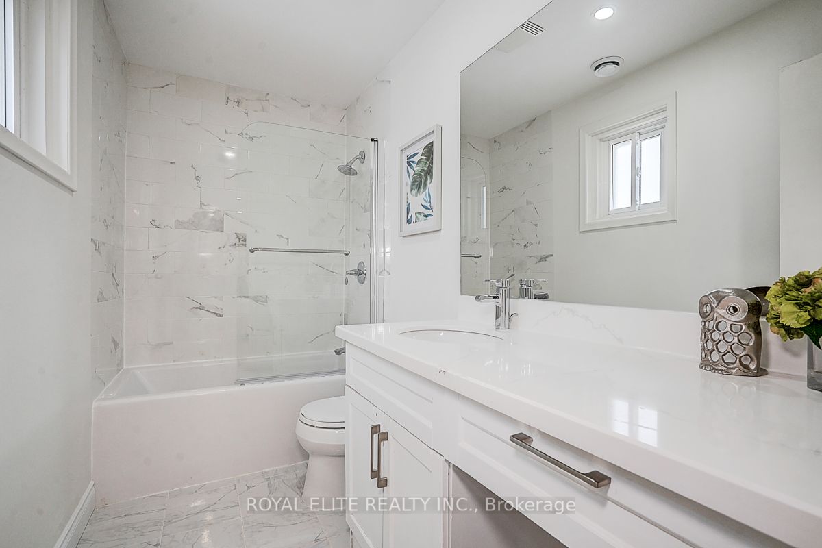 11 Abbeywood Trail Property Photo 35