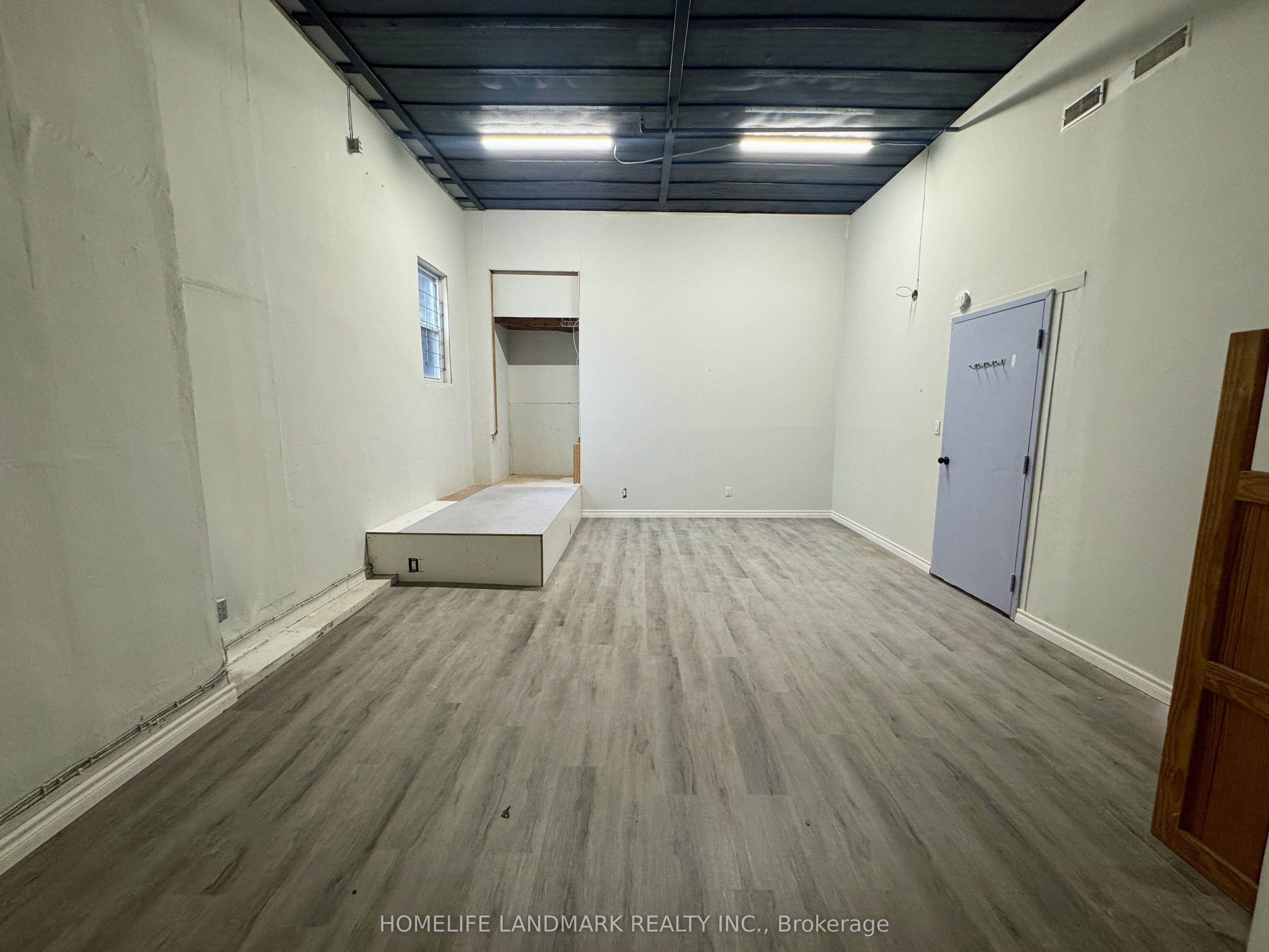 #2 - 450 Spadina Avenue Property Photo 3