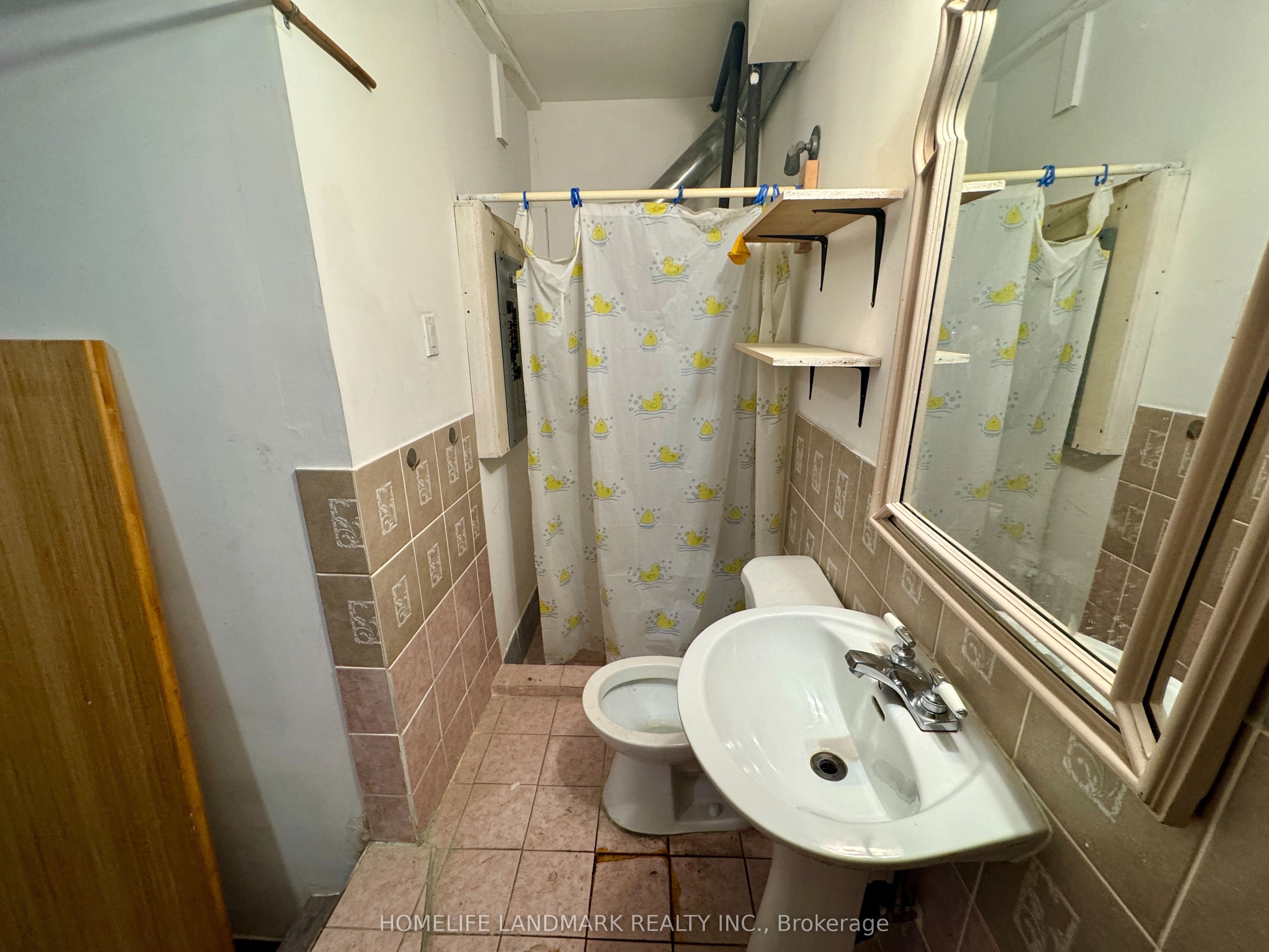 #2 - 450 Spadina Avenue Property Photo 9
