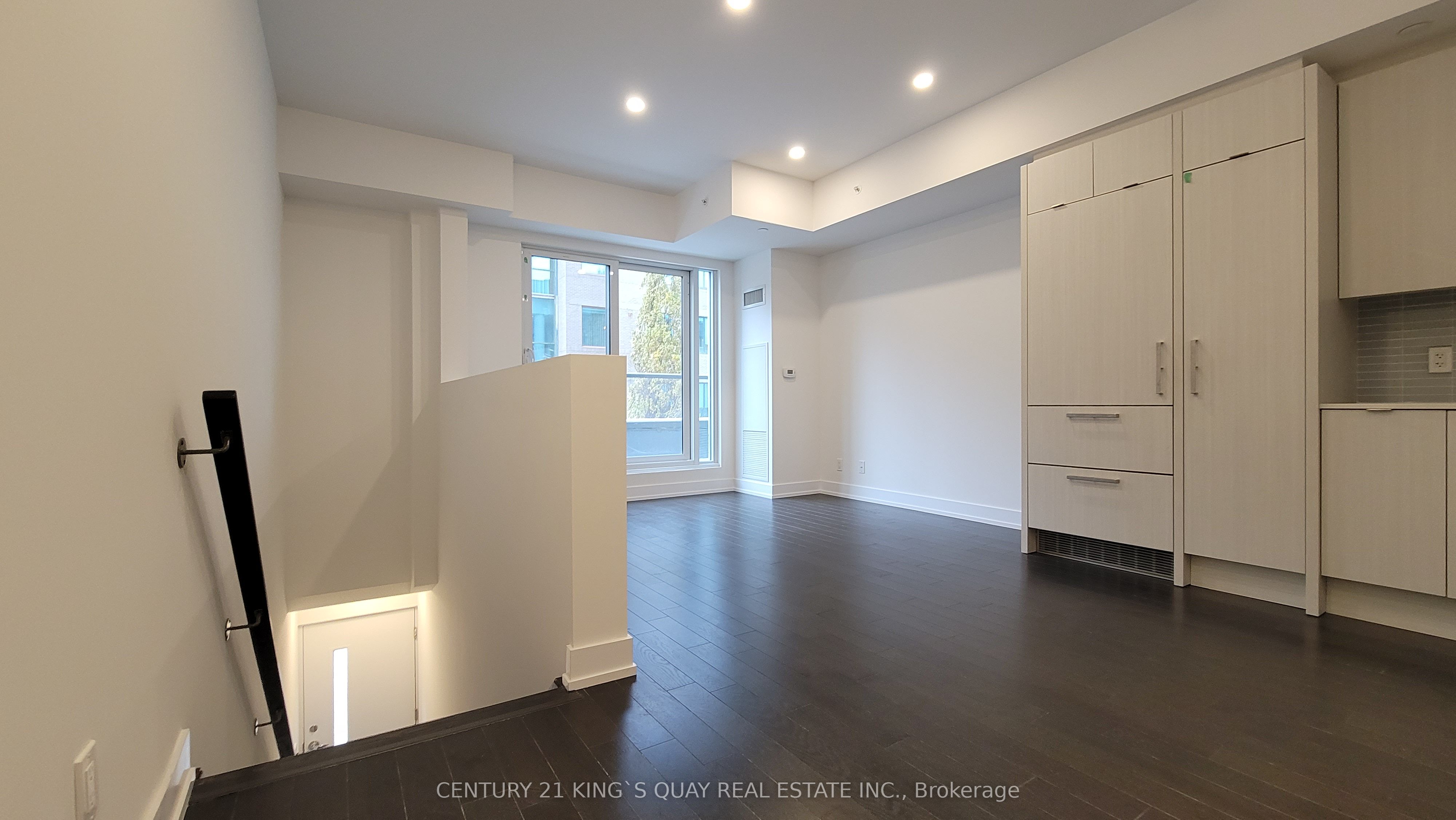#th3 - 175 Pears Avenue Property Photo 3