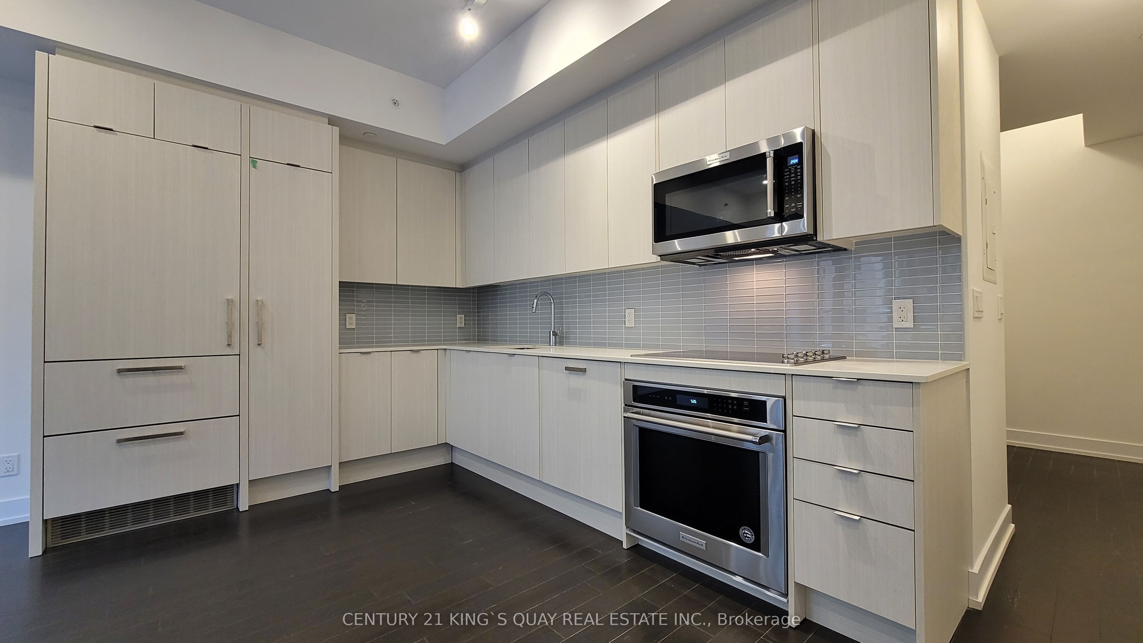 #th3 - 175 Pears Avenue Property Photo 8
