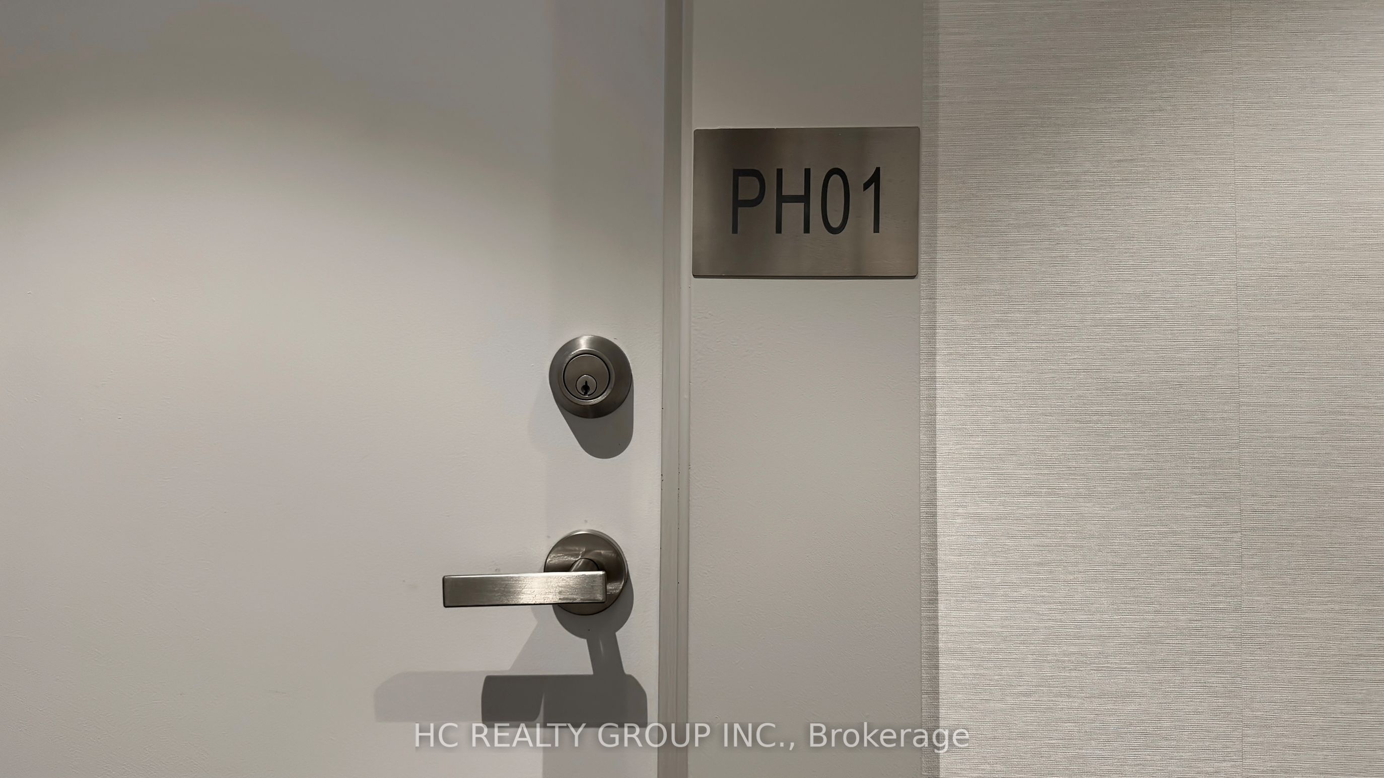 #ph01 Nt - 99 Broadway Avenue Property Photo 5