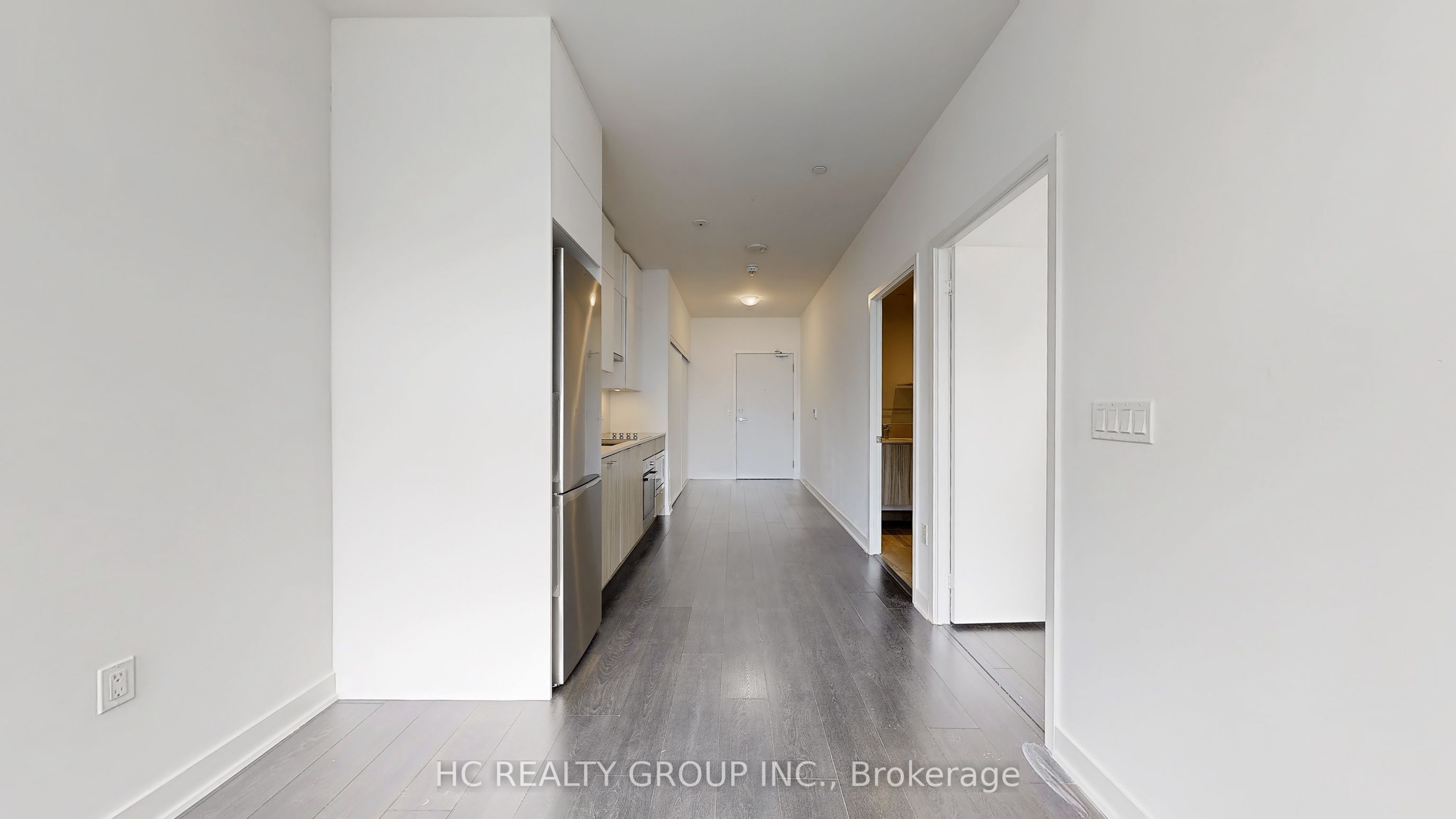 #ph01 Nt - 99 Broadway Avenue Property Photo 7