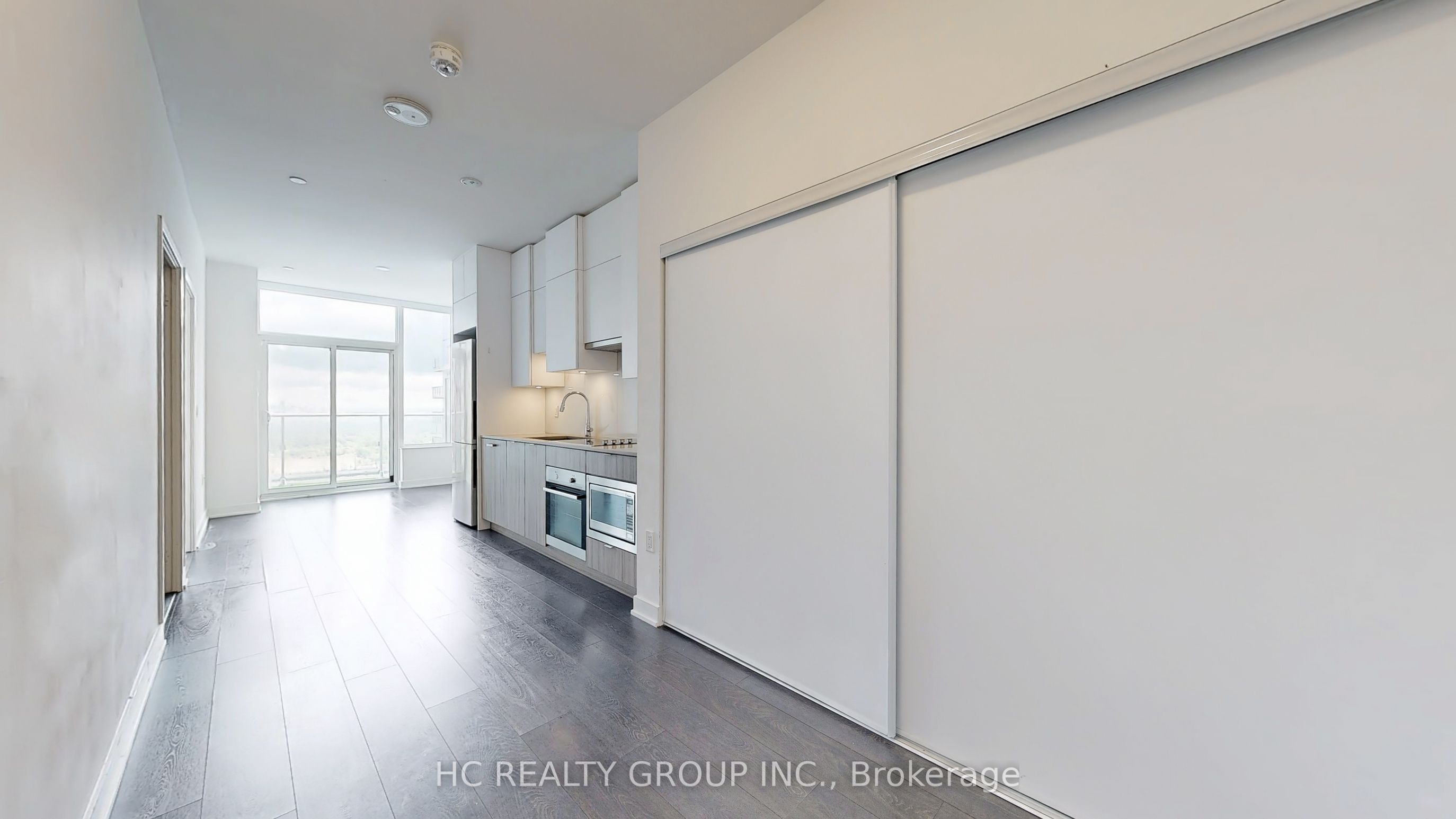 #ph01 Nt - 99 Broadway Avenue Property Photo 8