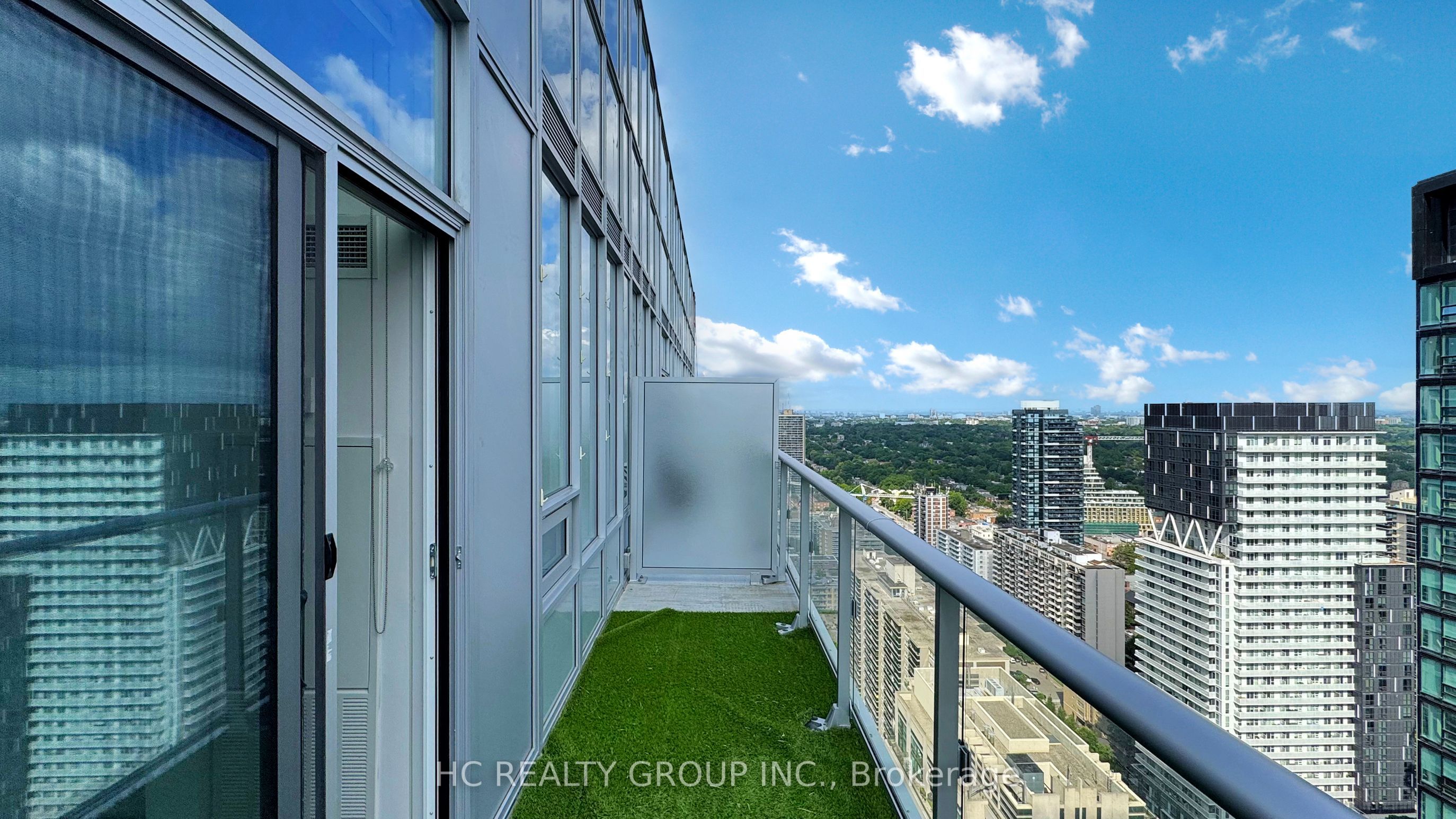 #ph01 Nt - 99 Broadway Avenue Property Photo 14