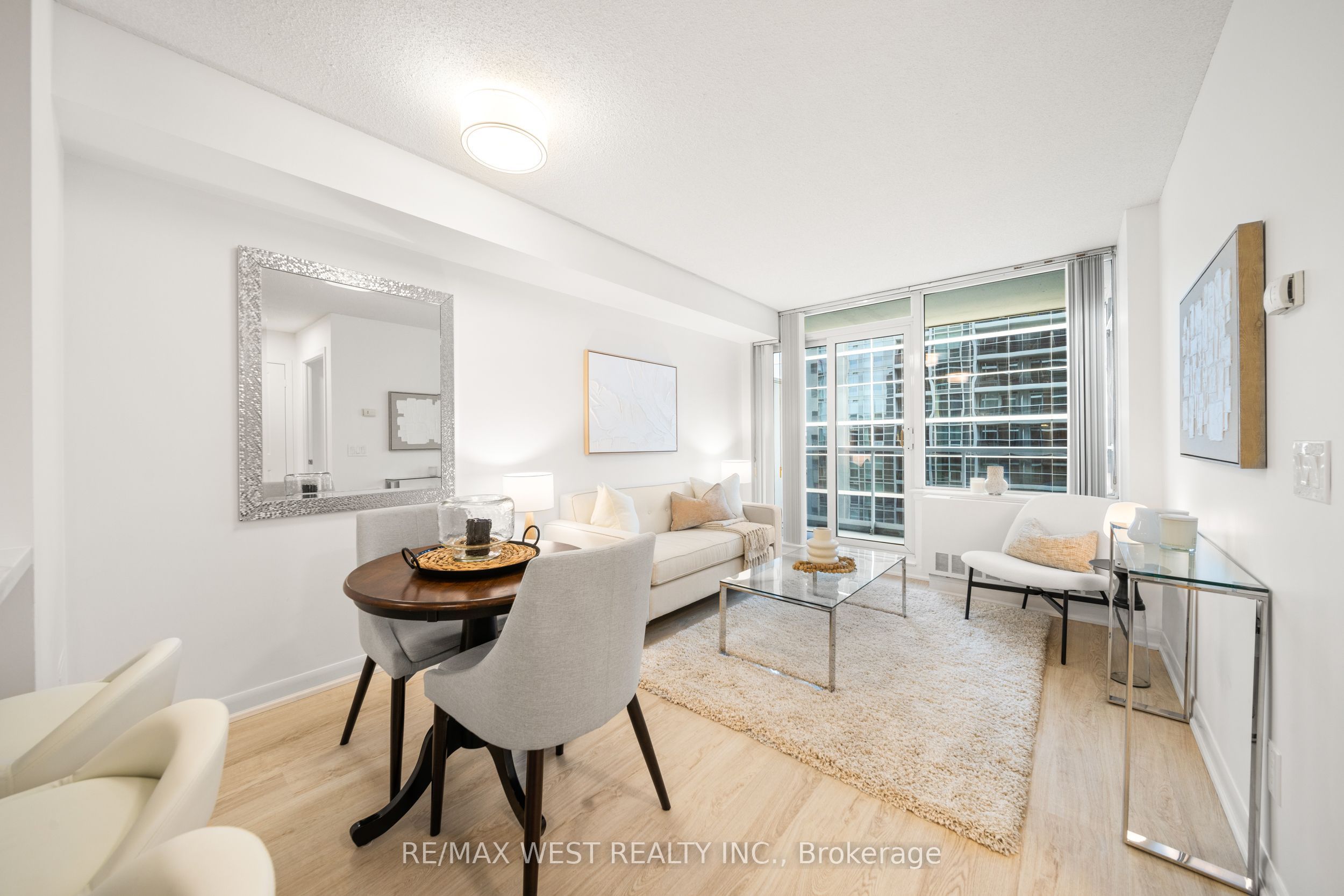 #1912 - 4978 Yonge Street Property Photo 3