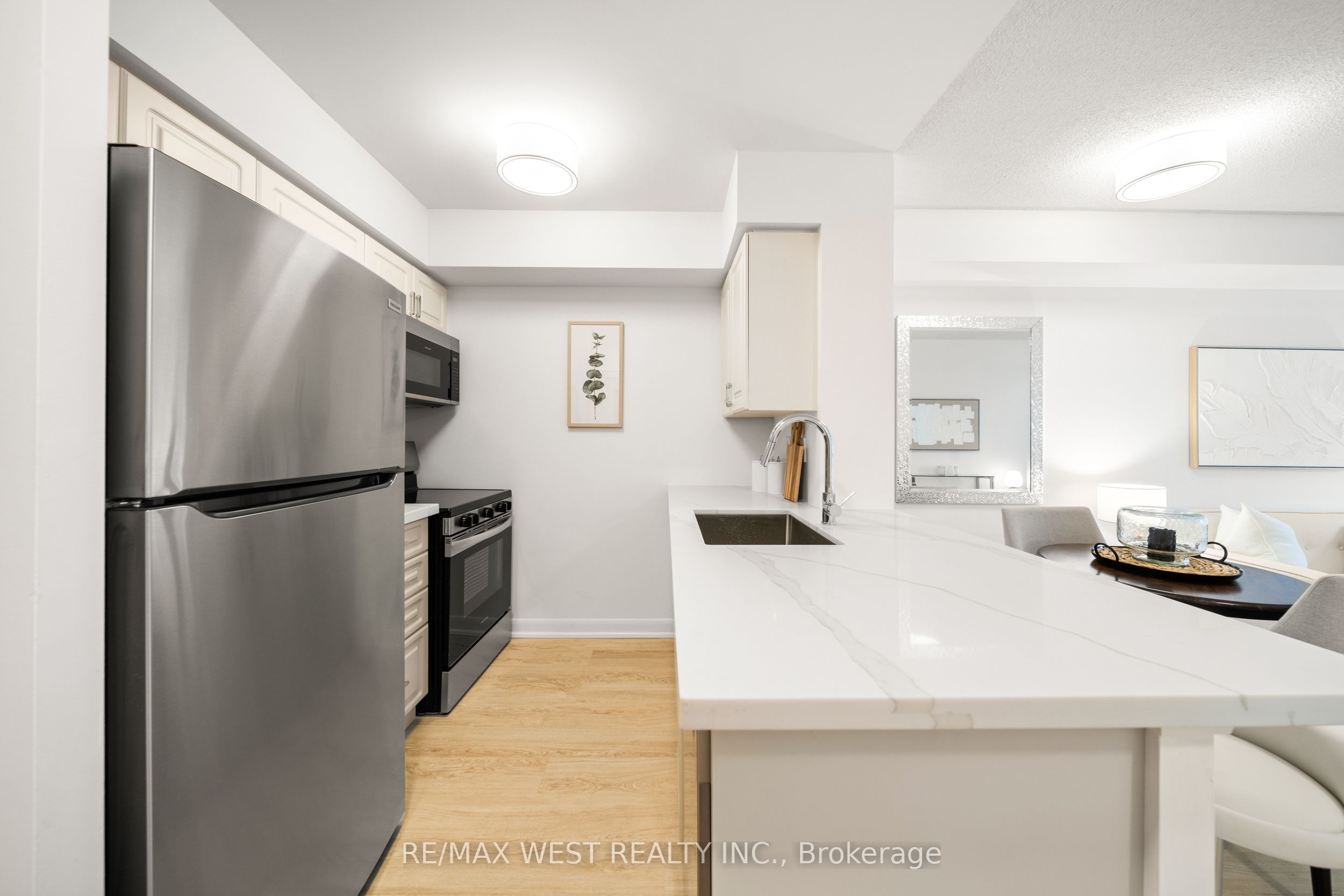 #1912 - 4978 Yonge Street Property Photo 5