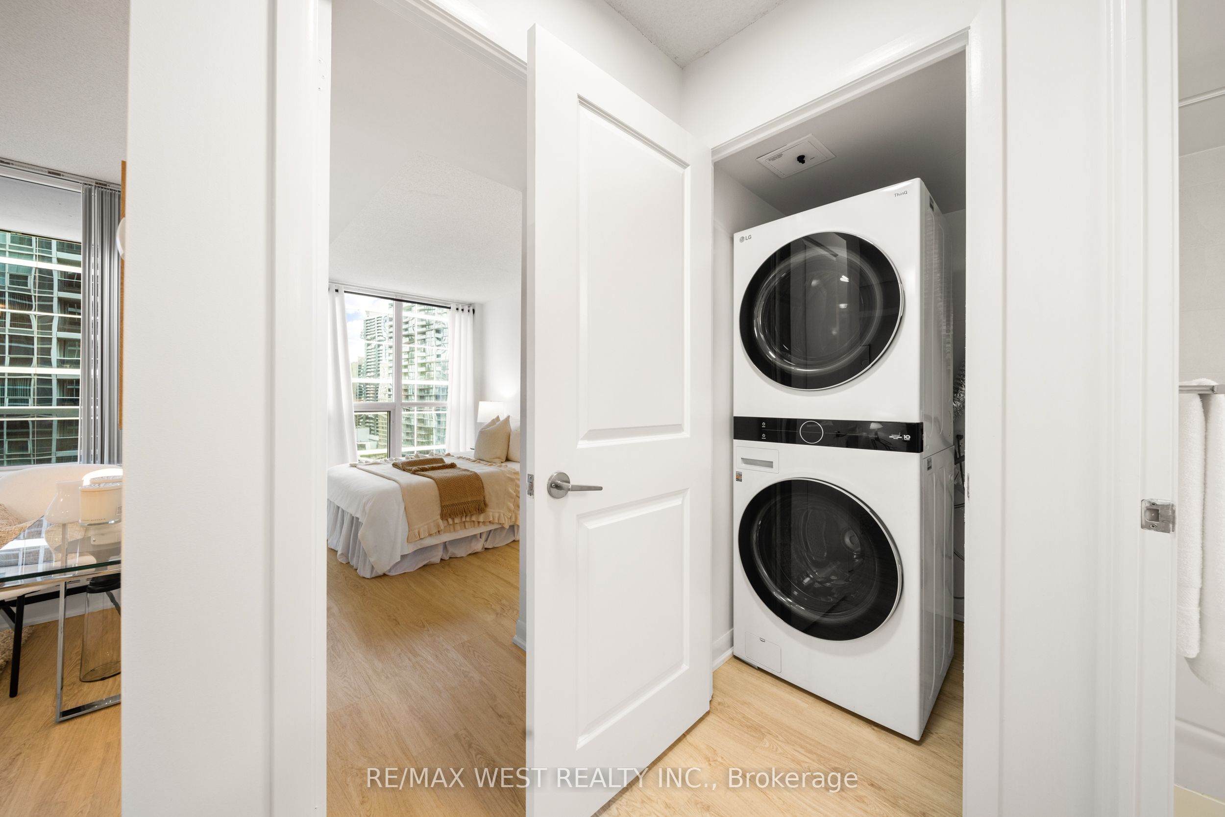 #1912 - 4978 Yonge Street Property Photo 14