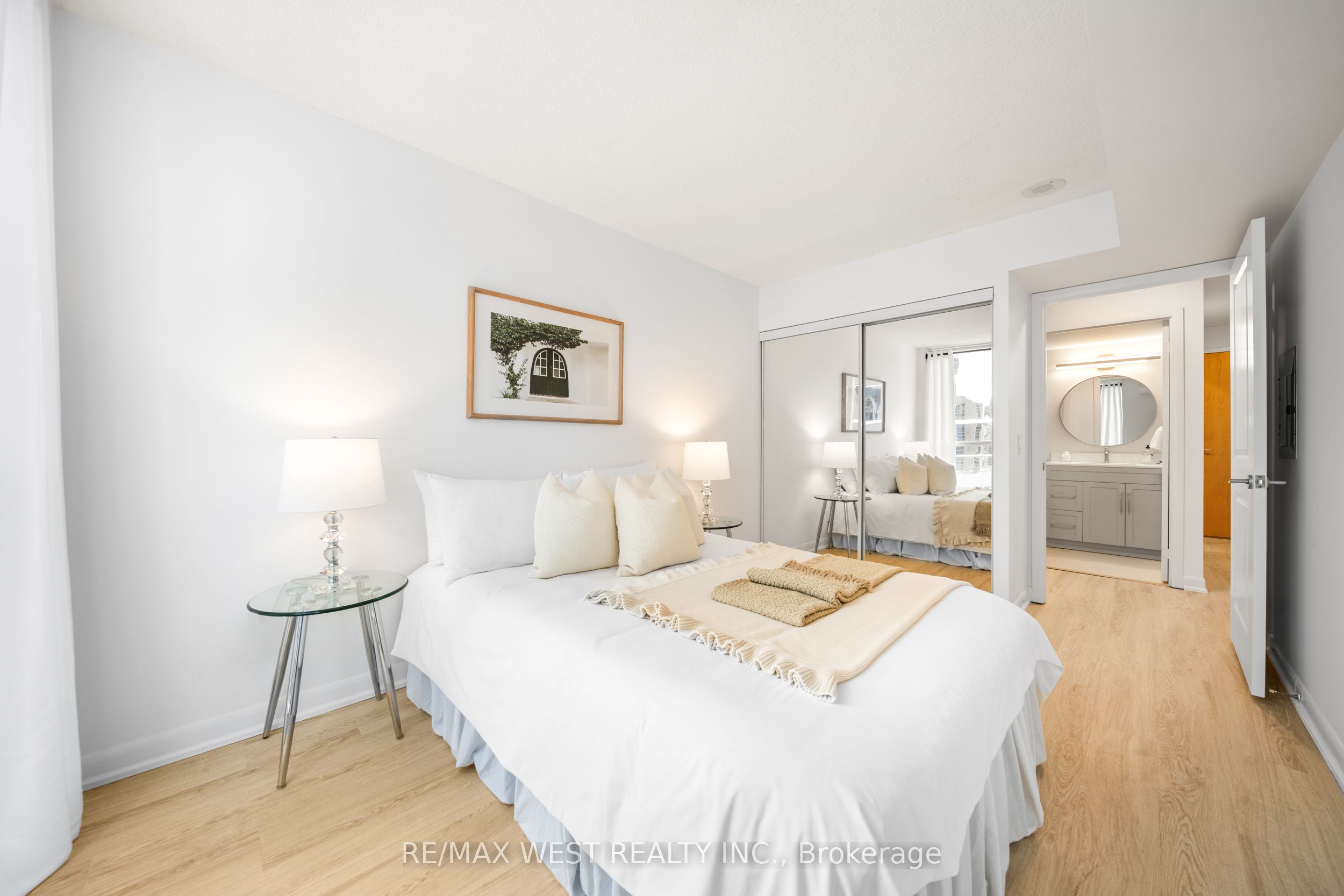 4978 Yonge Street 1912 Property Photo 12