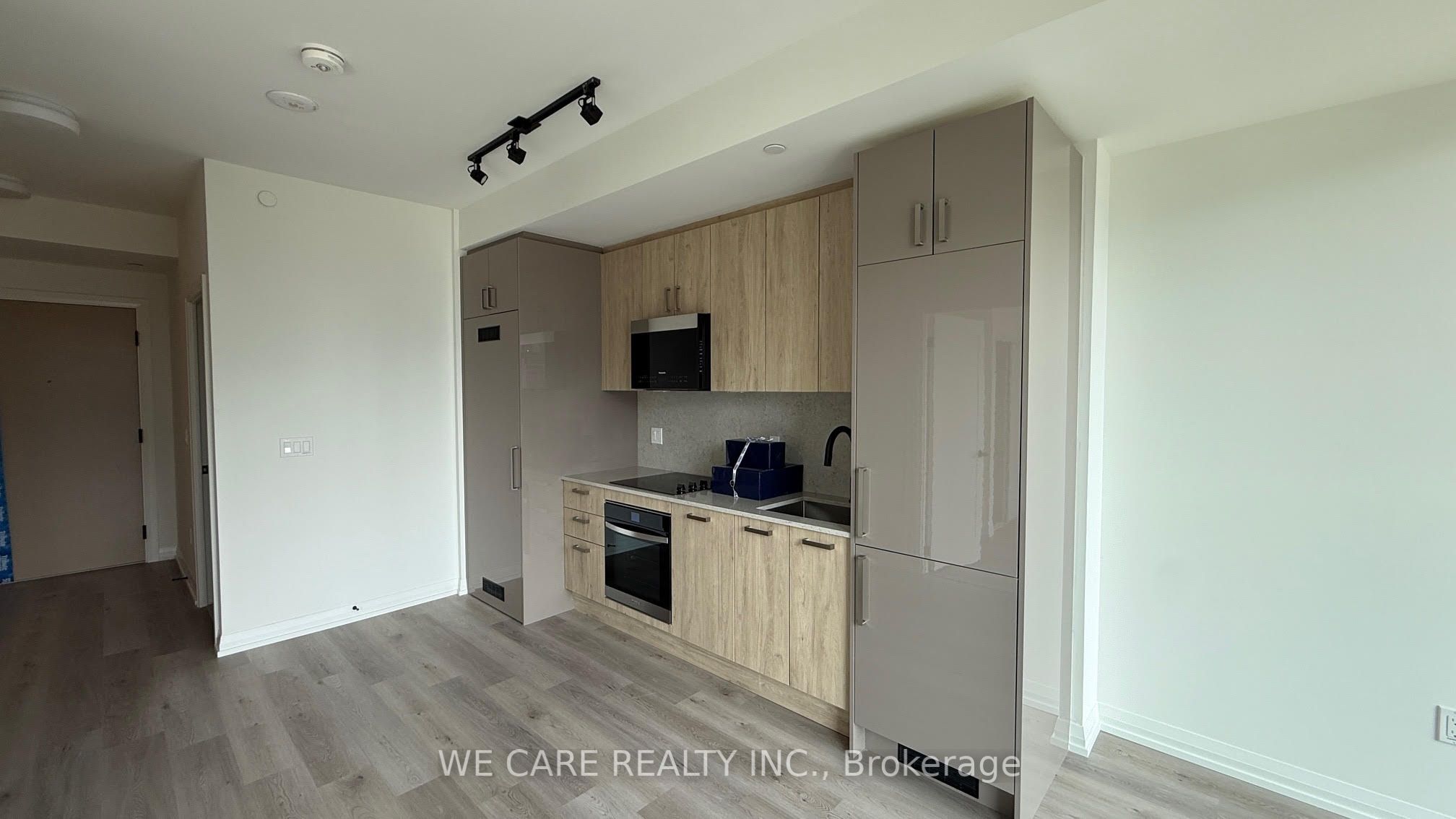 #1208 - 280 Dundas Street Property Photo 4