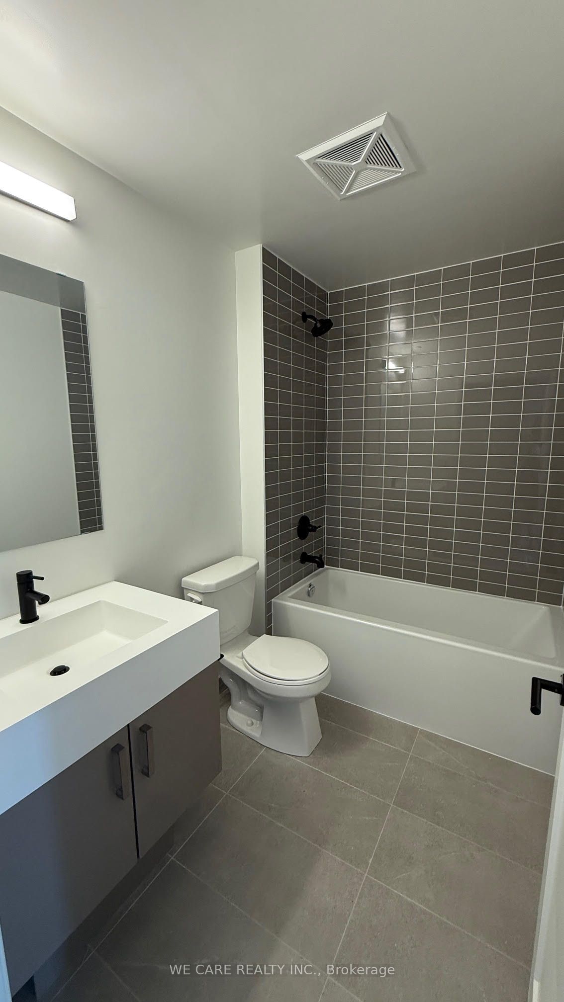 #1208 - 280 Dundas Street Property Photo 7