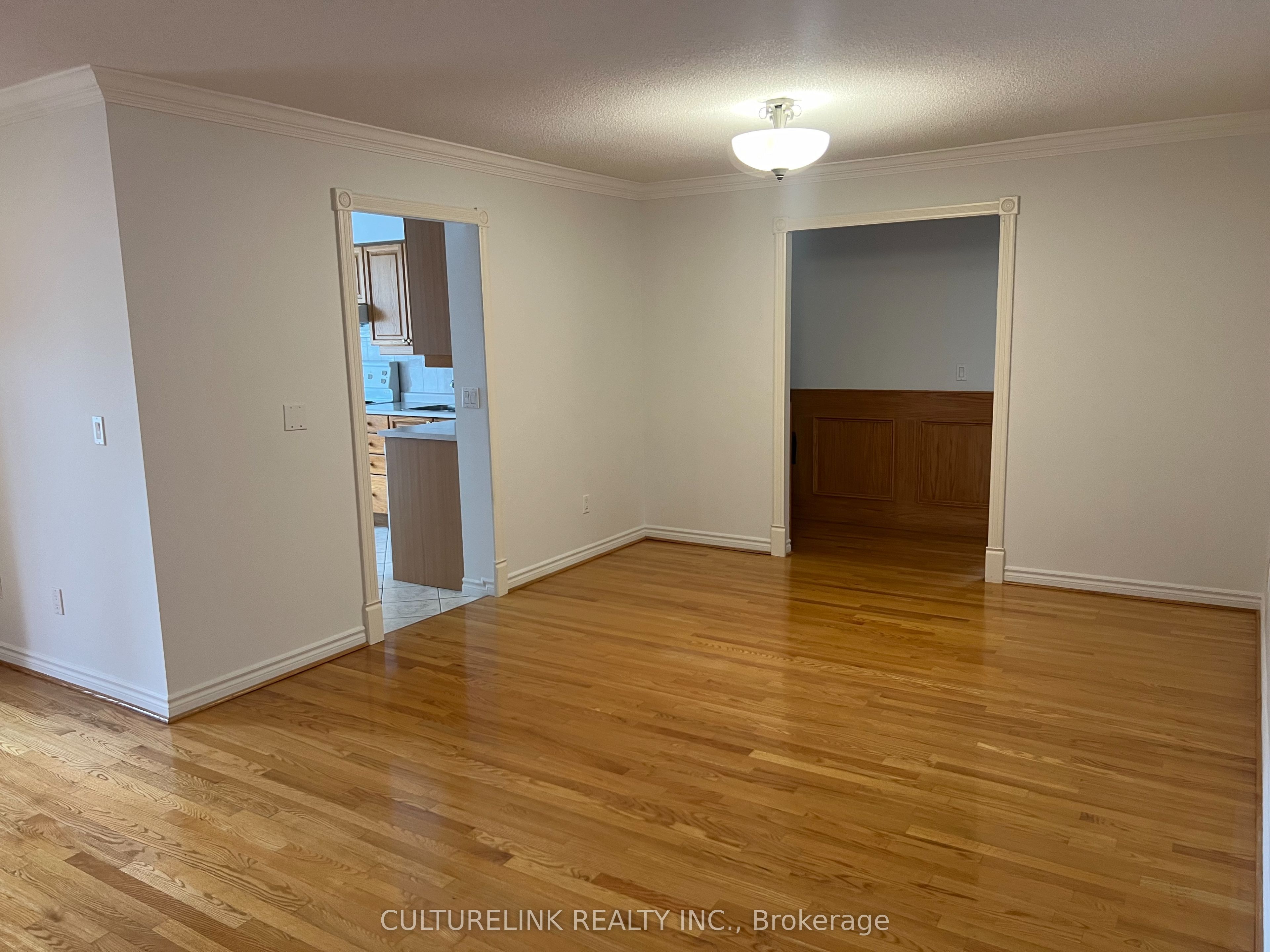 #2116 - 18 Sommerset Way Property Photo 4