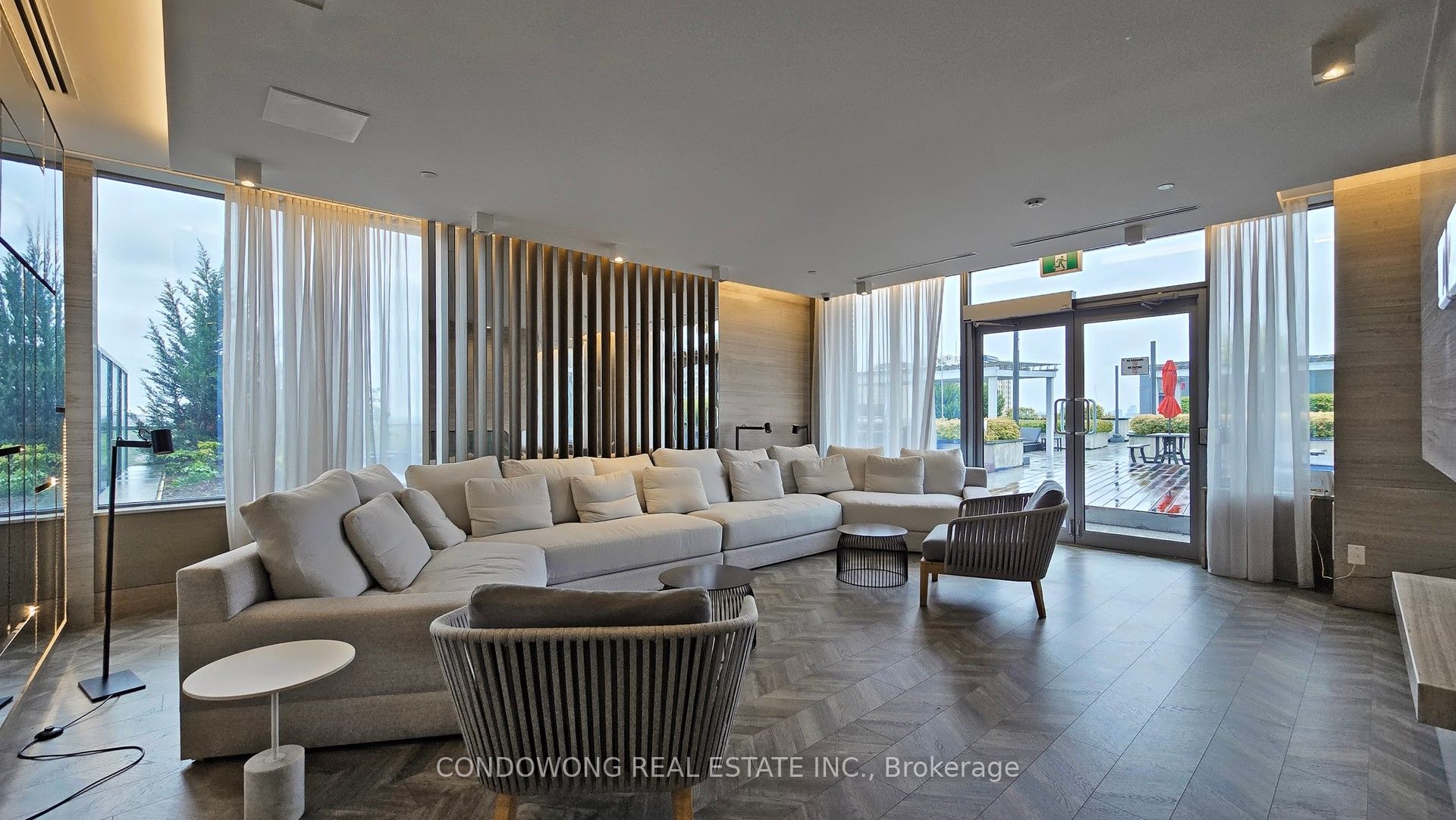#904 - 7 Kenaston Gardens Property Photo 17