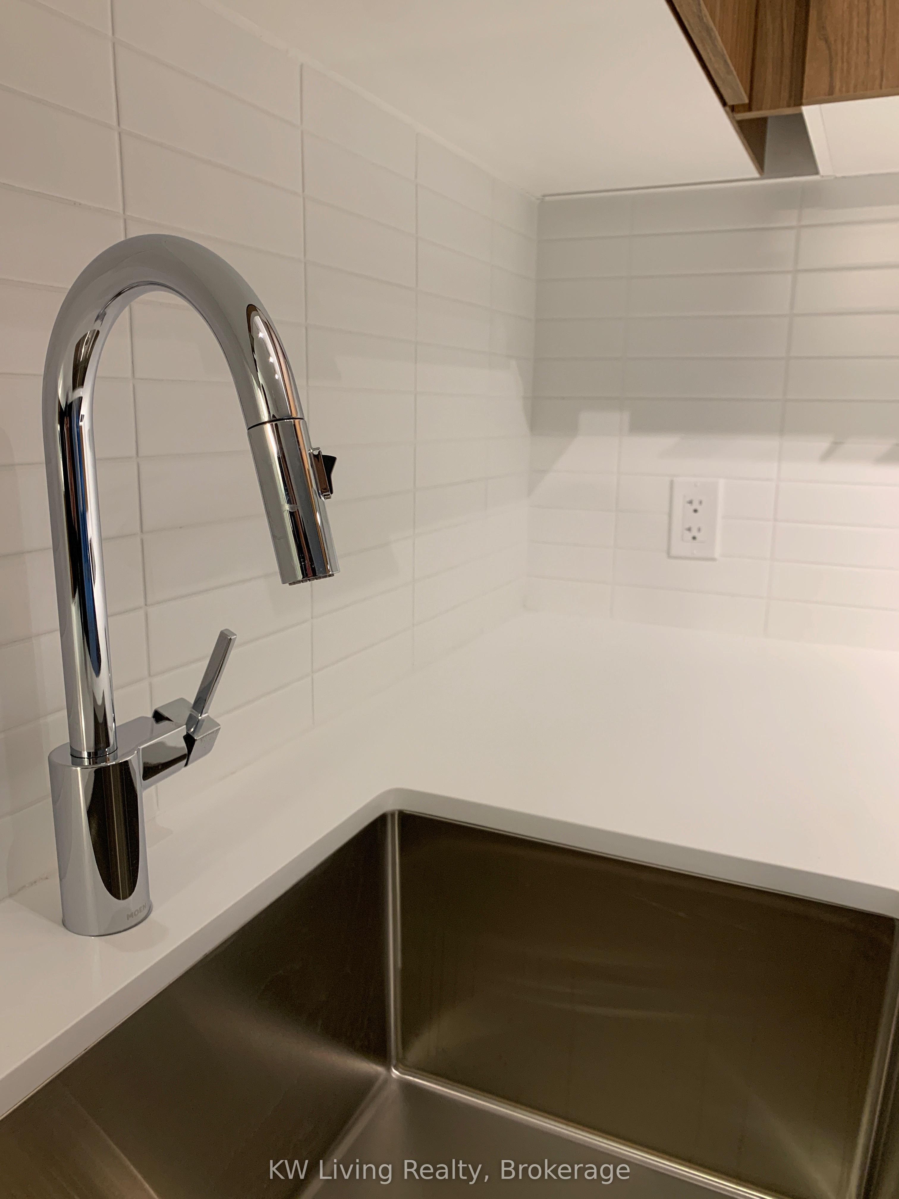 #701 - 60 Shuter Street Property Photo 10