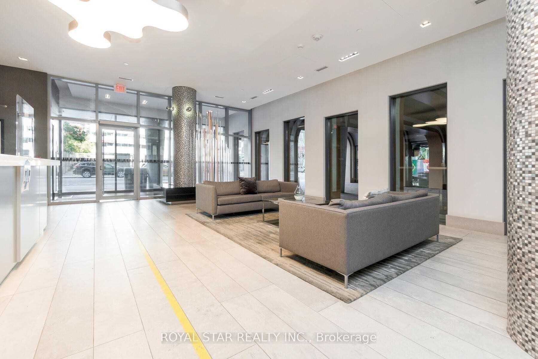 #104 - 525 Adelaide Street Property Photo 3