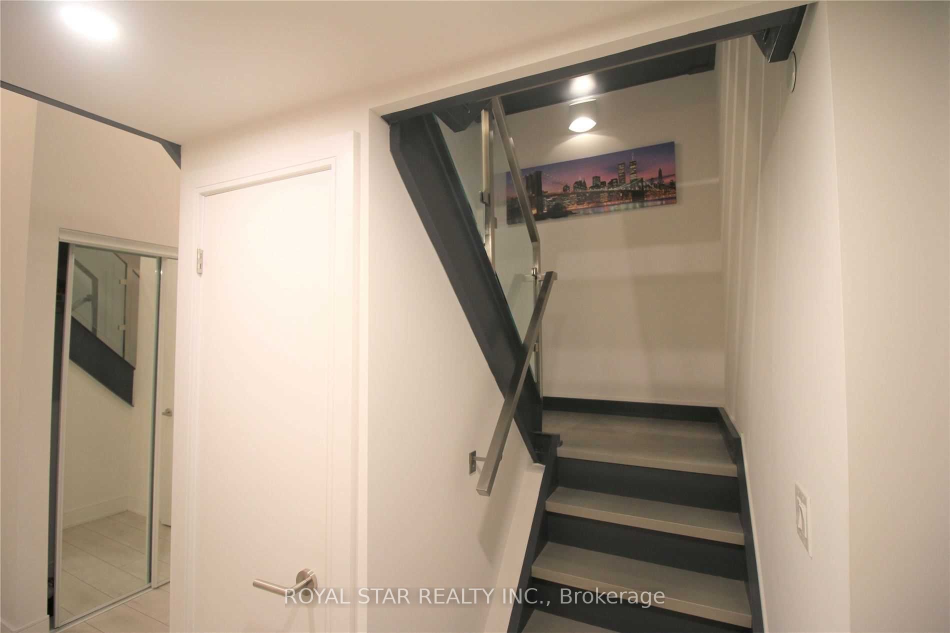 #104 - 525 Adelaide Street Property Photo 12