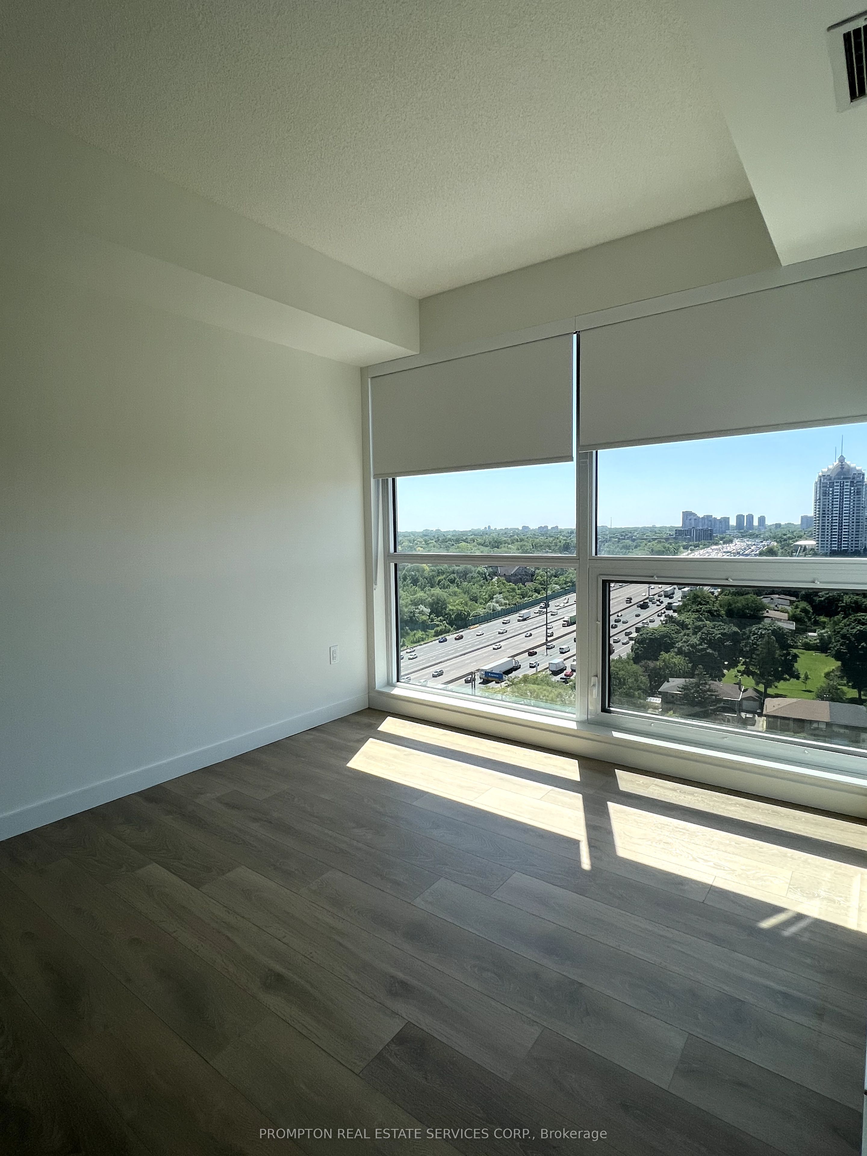 #2007 - 25 Mcmahon Drive Property Photo 10
