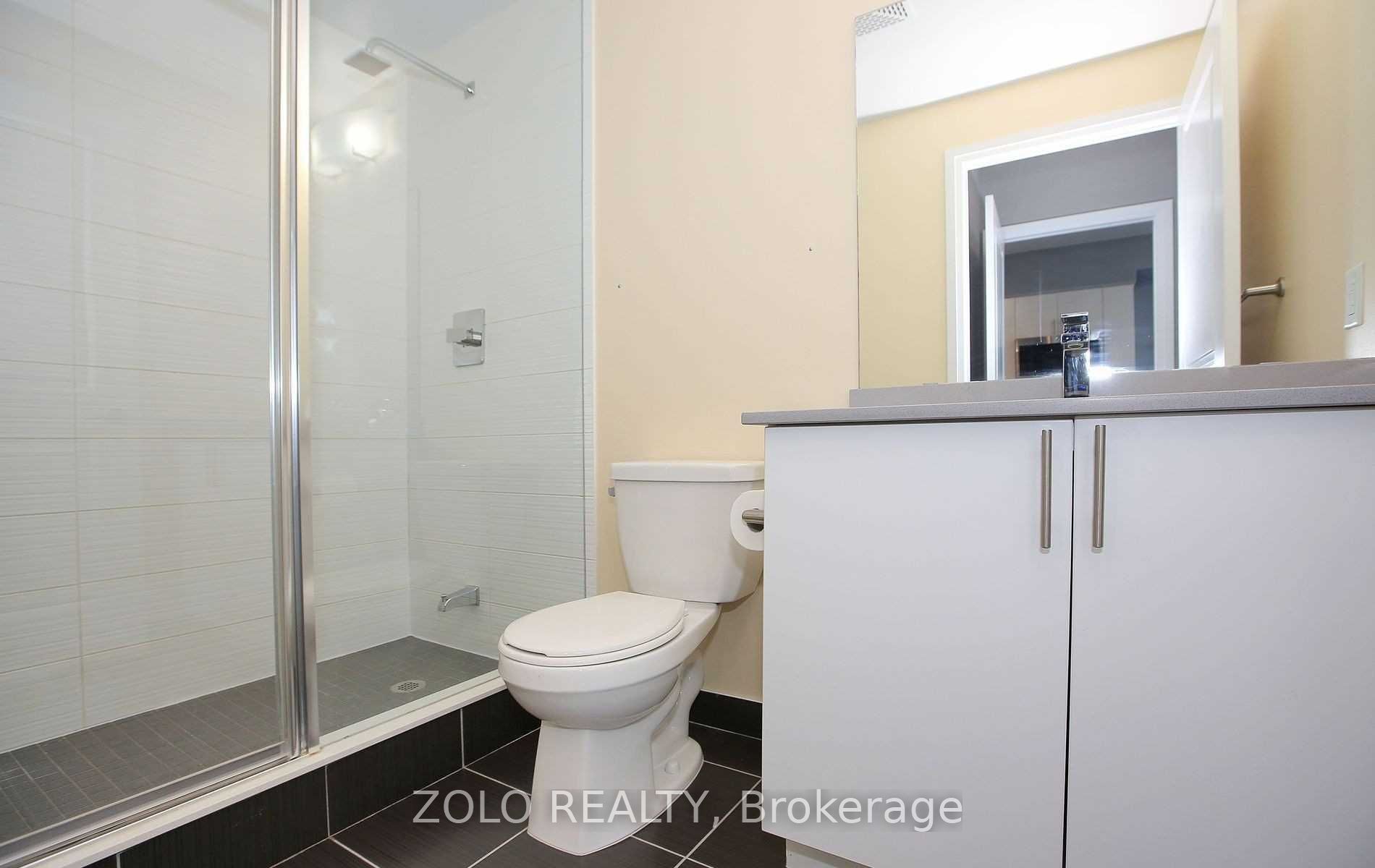 #1602 - 7890 Bathurst Street Property Photo 9
