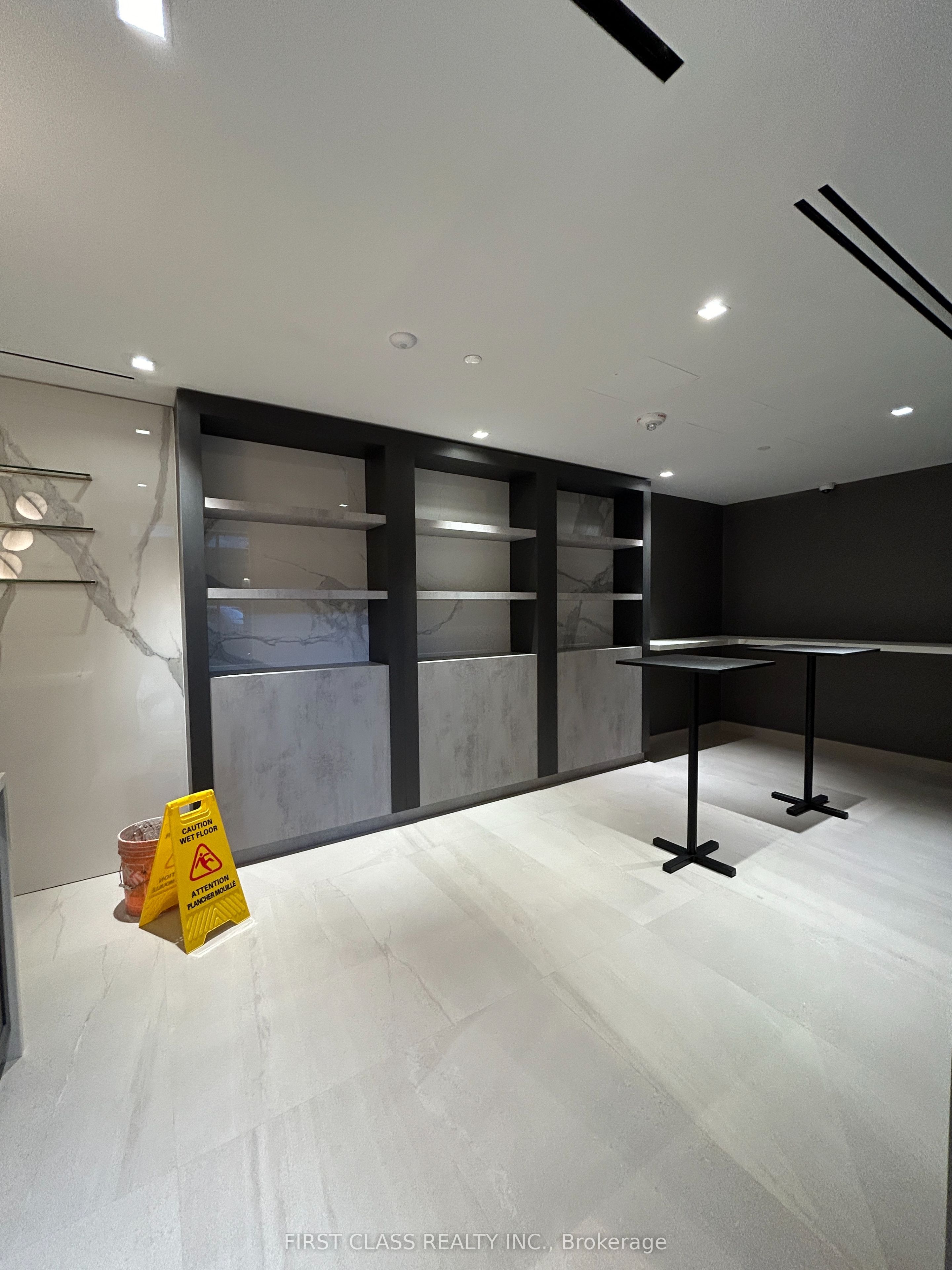 #1603 - 127 Broadway Avenue Property Photo 5