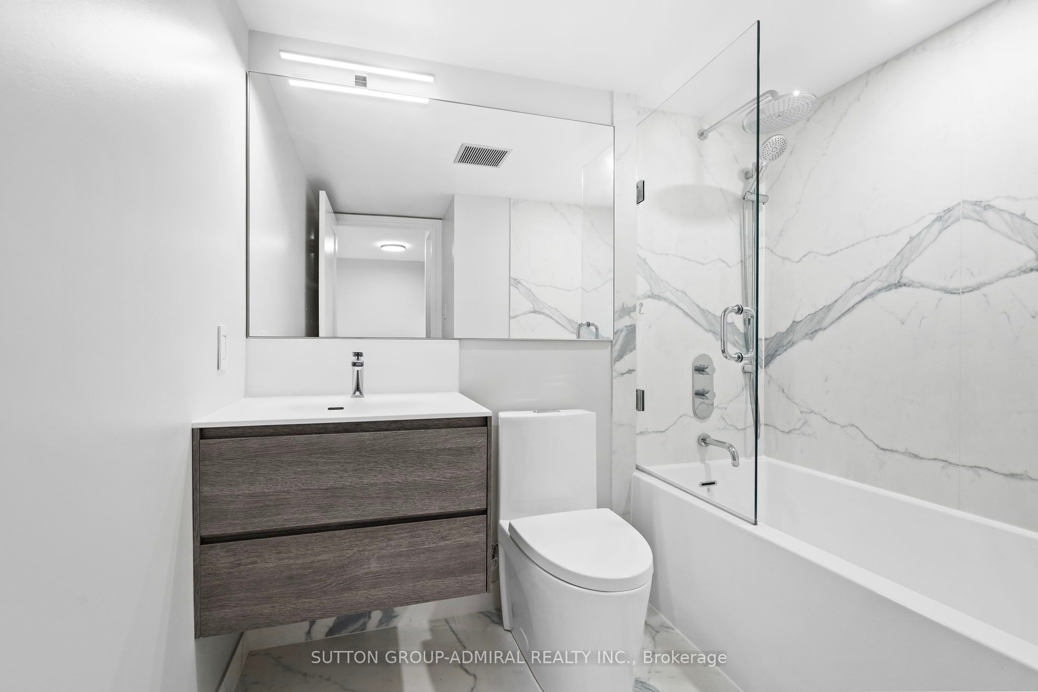#1910 - 10 Yonge Street Property Photo 3